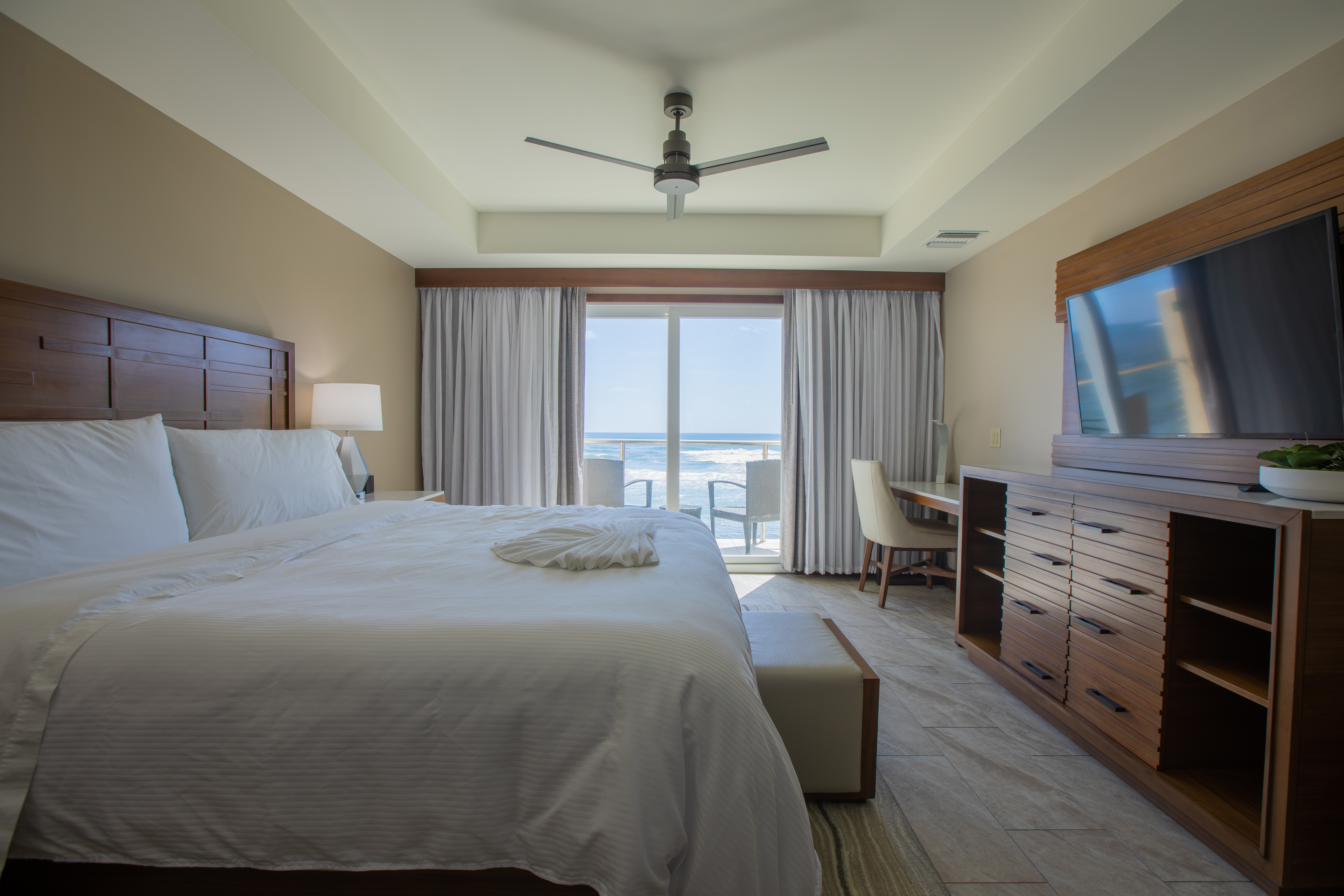 Property Image 1 - Luxurious Direct Ocean Front Condo Unit