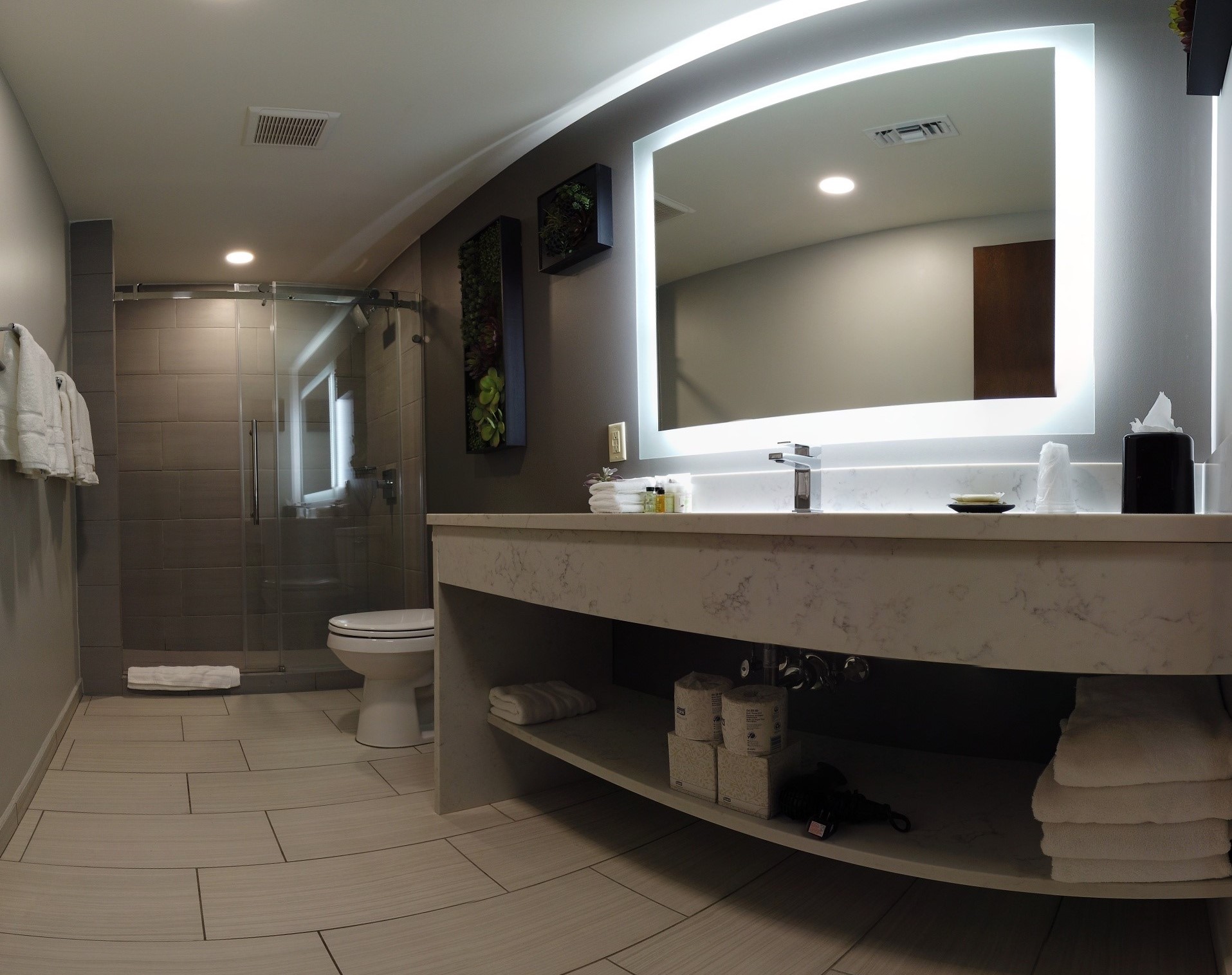 Beautiful Condo With Ocean and Mountain Views of Dawn Beach Estate