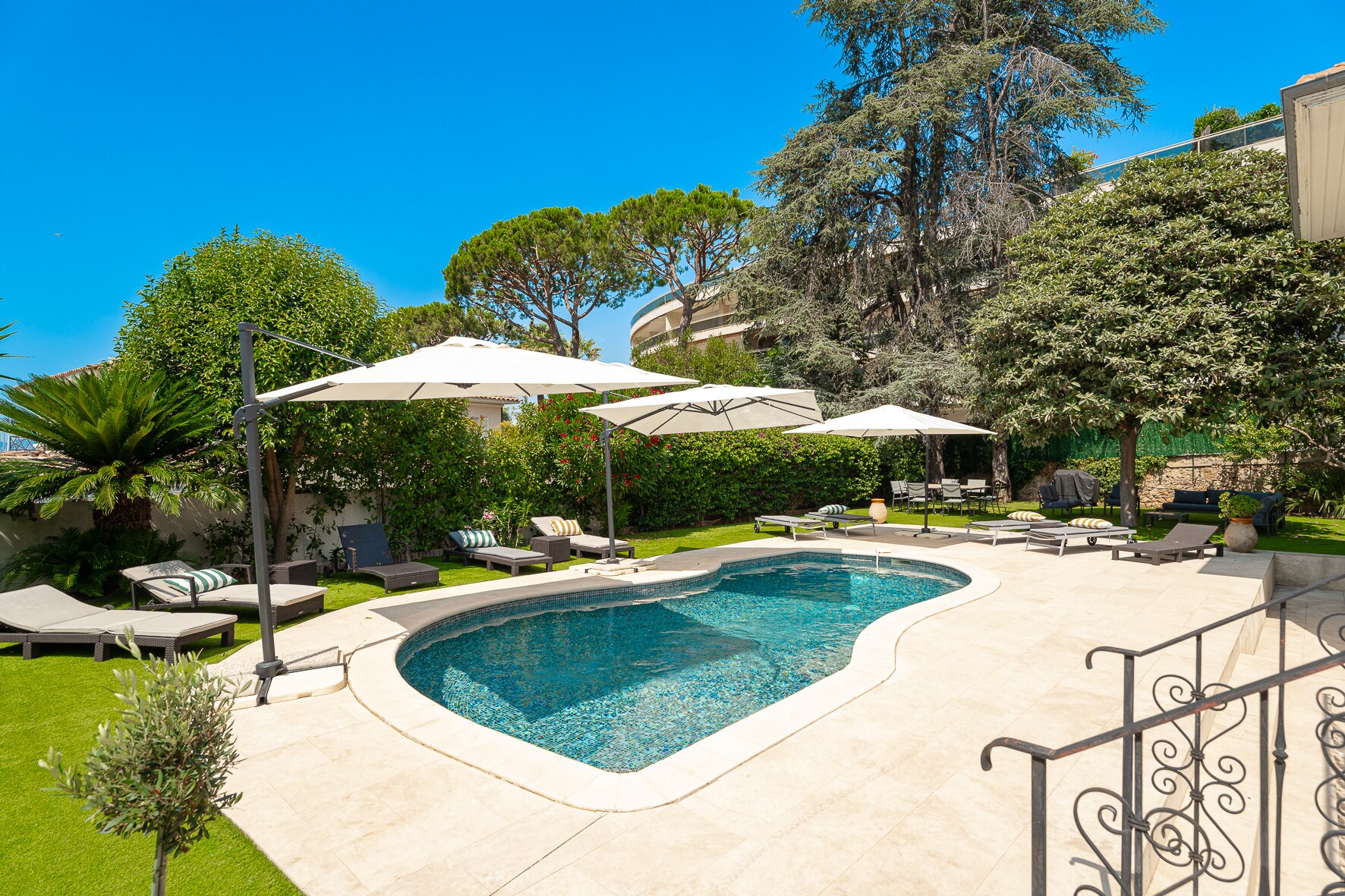 Property Image 2 - Modern 5 bedroom villa on the Cap d’Antibes just a stroll to the coast