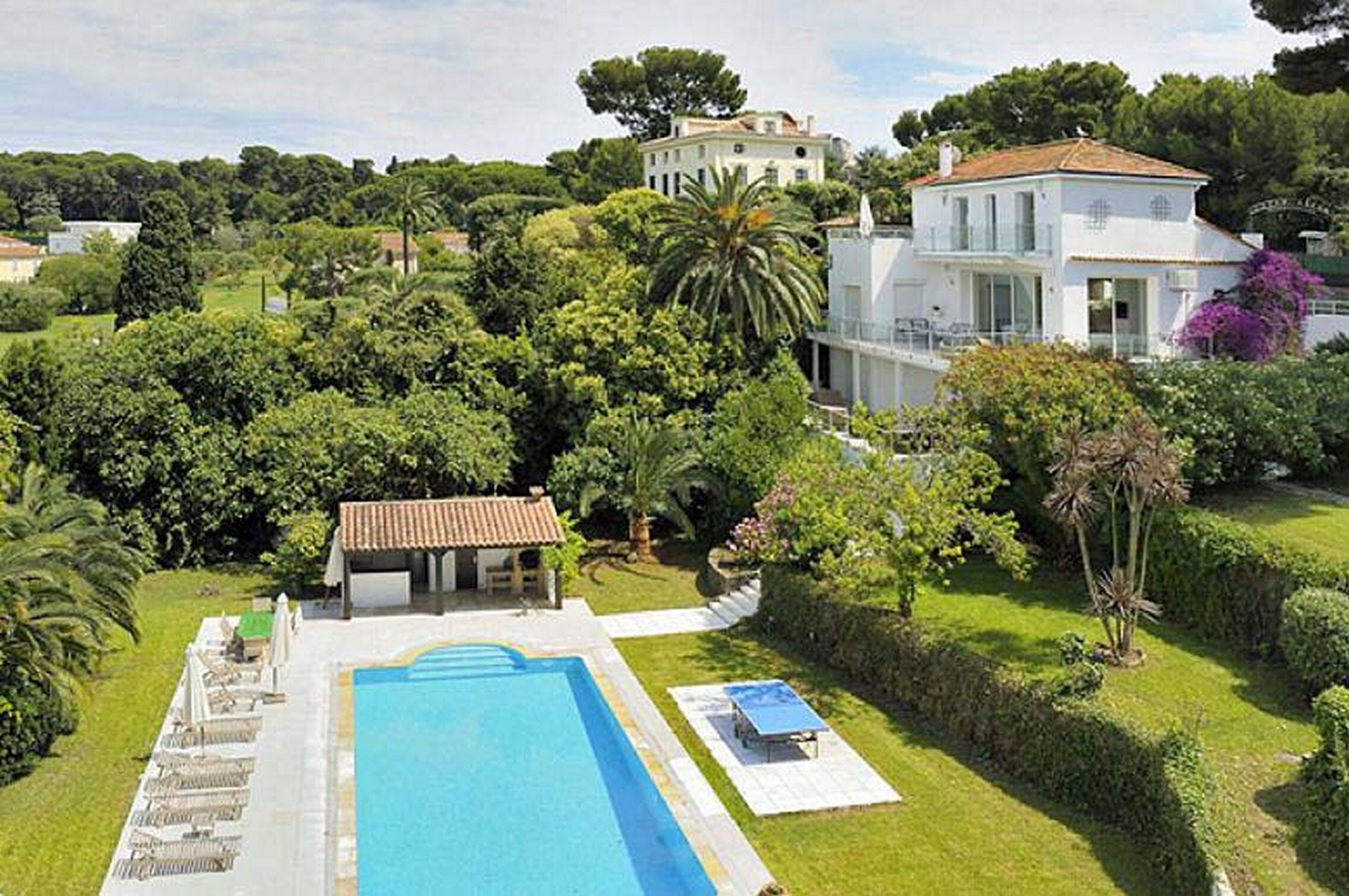 Property Image 1 - Stunning 5 bedroom period villa in superb location on the Cap d’Antibes