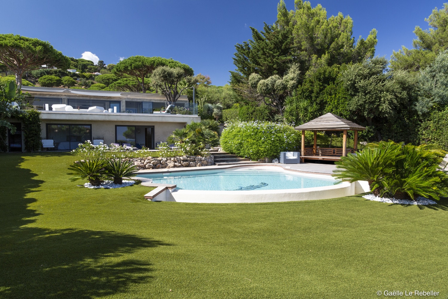 Property Image 2 - Supreme Seafront Villa with Access to Escalet Beach