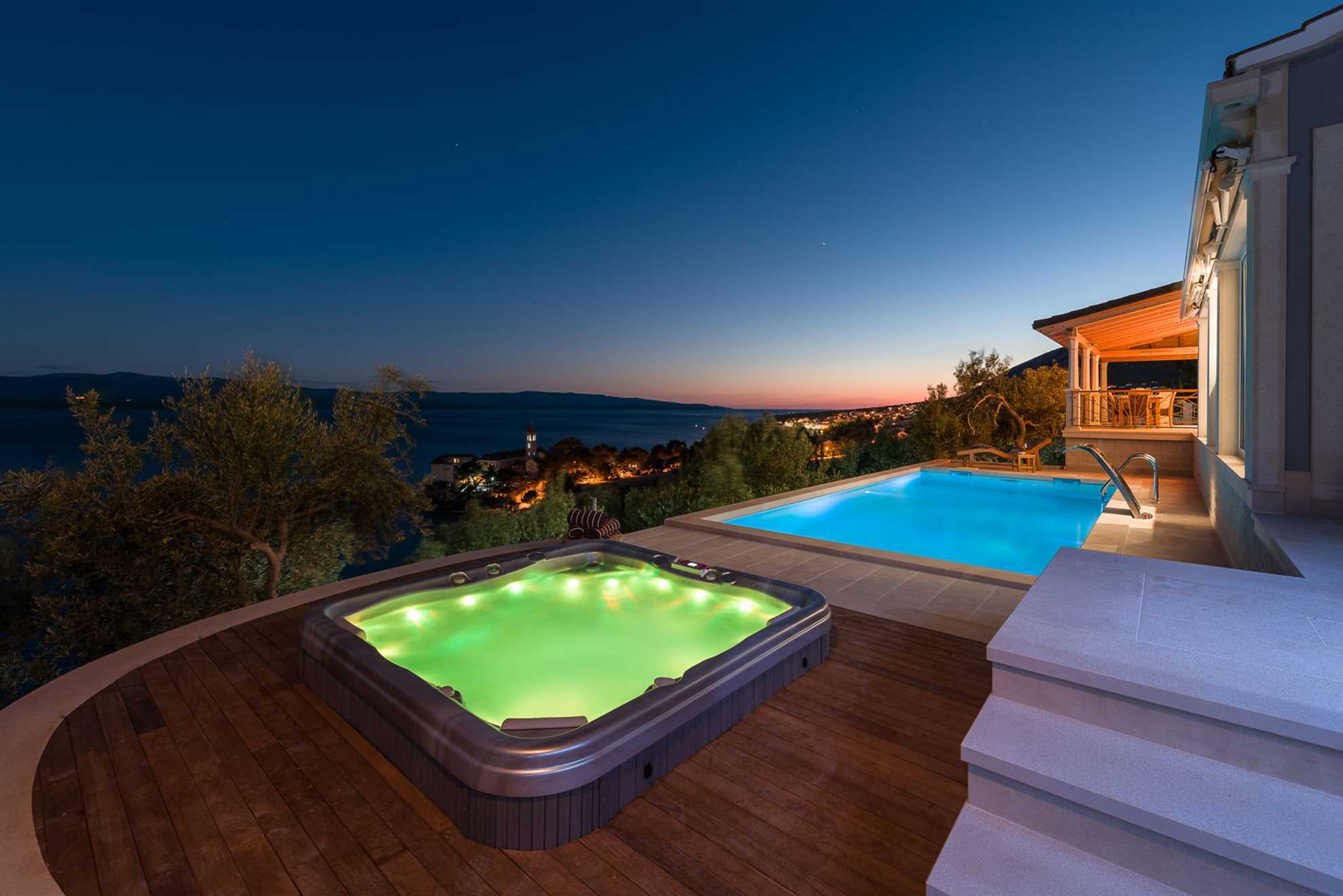 Property Image 1 - Beautiful Luxury Villa with a Heated Pool