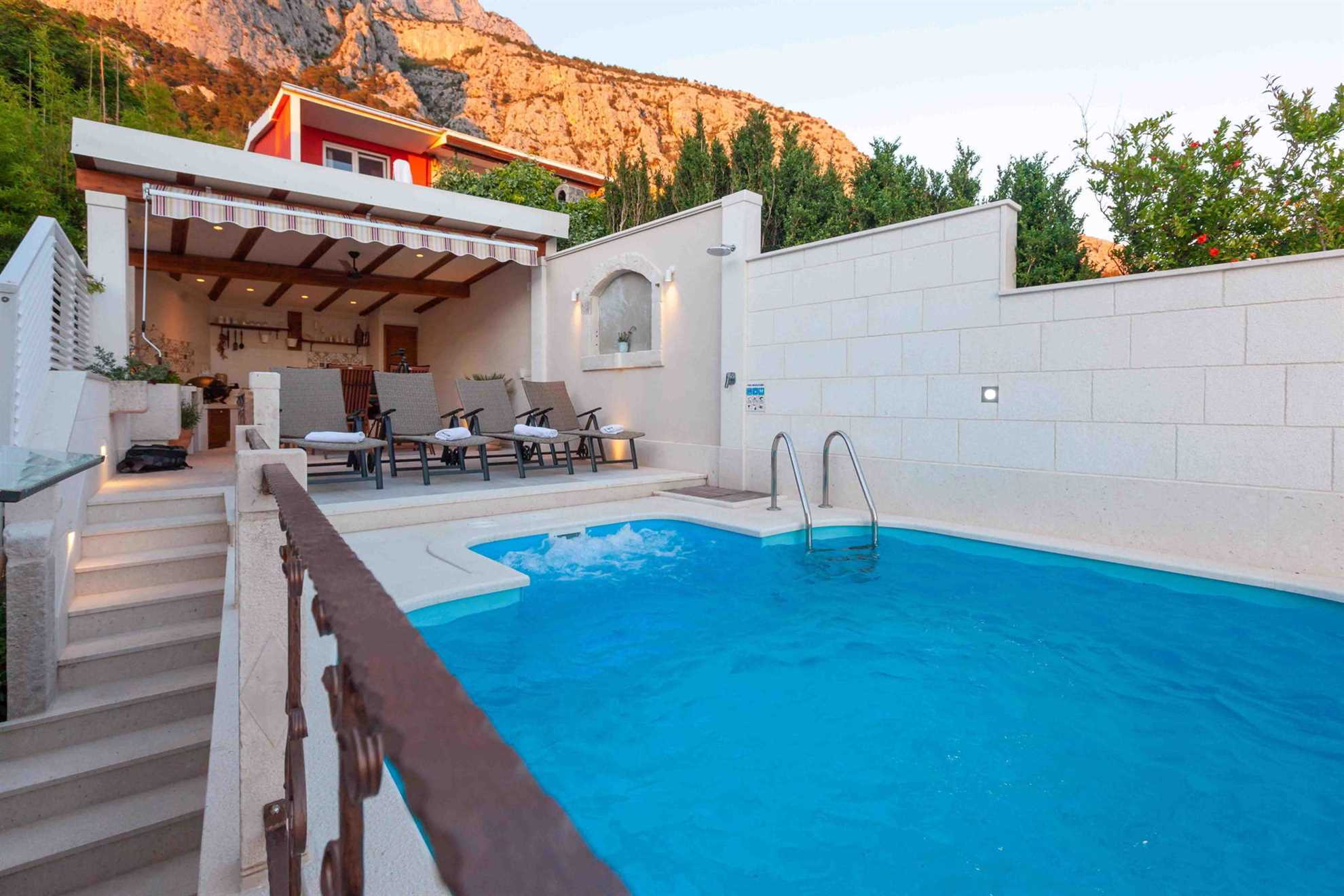 Property Image 1 - Traditional Multi-Level Villa with a Lovely Pool