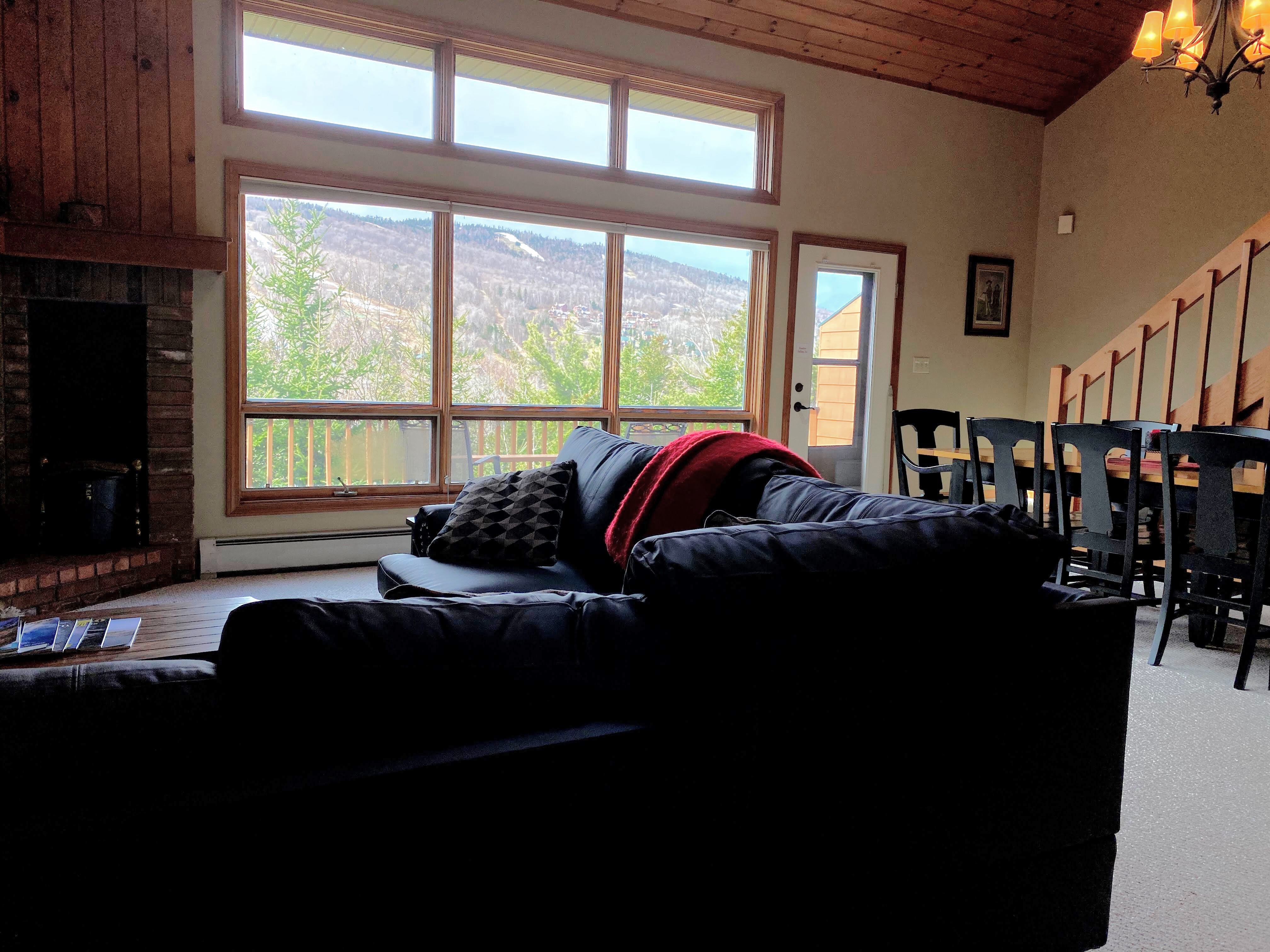 Views of the Bretton Woods ski slopes from every window and access to the back deck for additional outdoor dining.