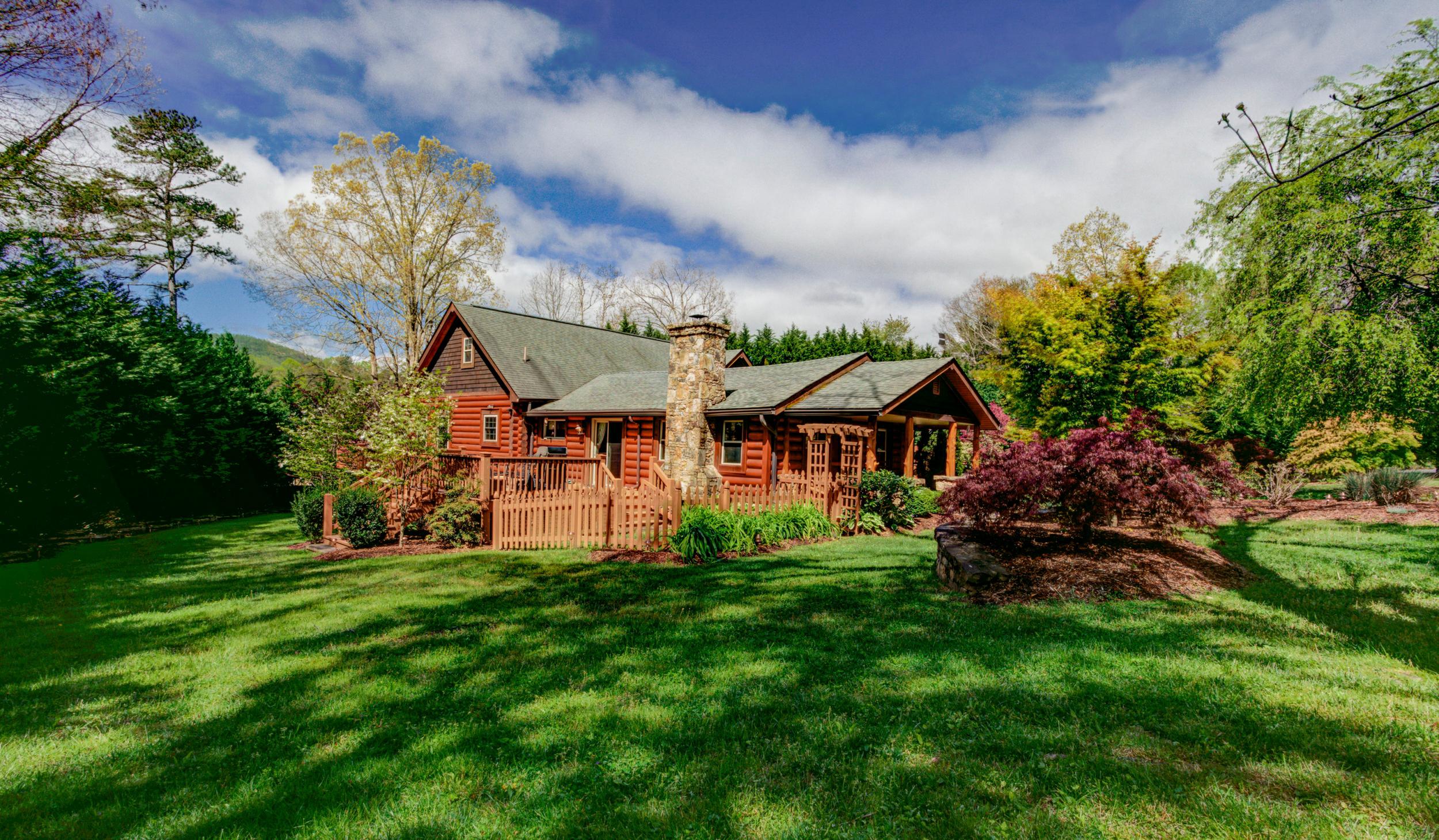 Property Image 2 - Mountain Laurel Oasis