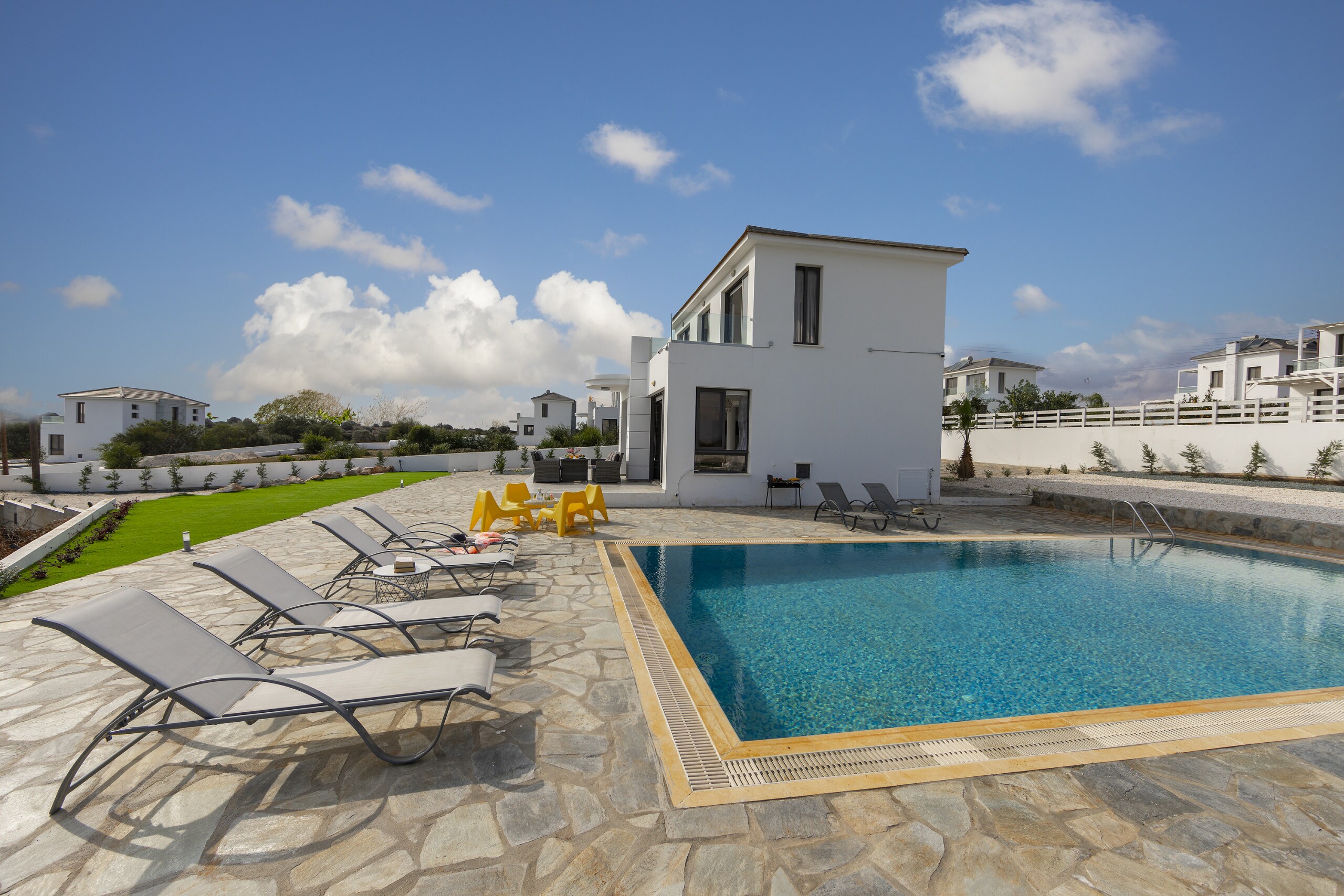 Property Image 1 - Grand Vacation Seafront Villa with Vast Pool and Garden
