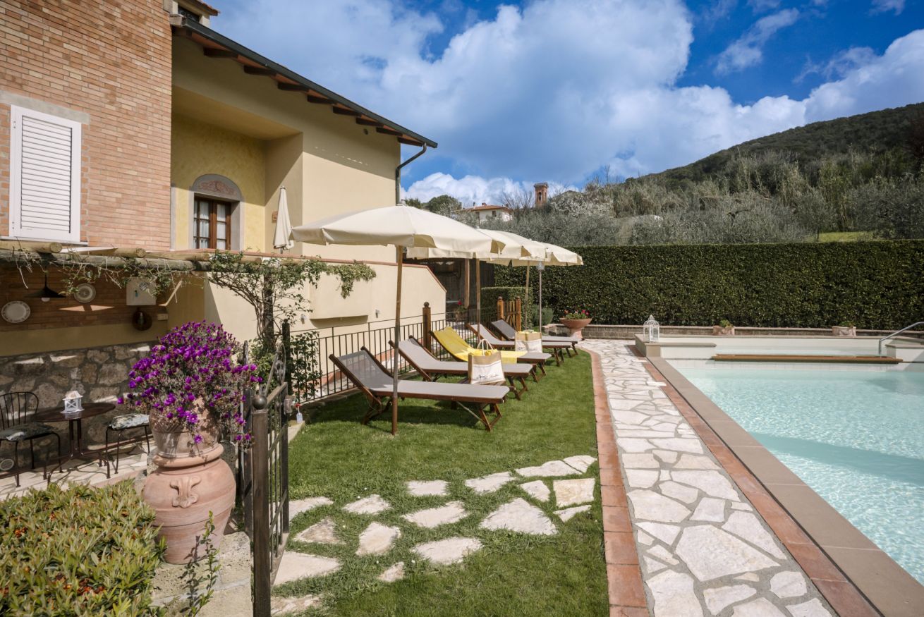 Property Image 2 - Impressive countryside villa with two private pools