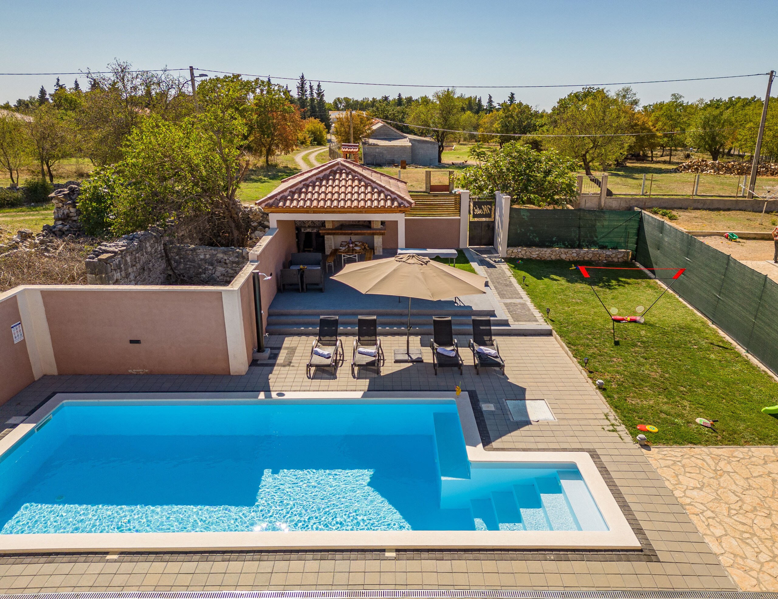 Property Image 2 - Wonderful Warm Villa with Lovely Garden and Pool