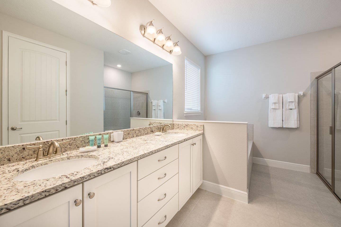 Exquisite 9 Bdrm Home w Games Room at Encore