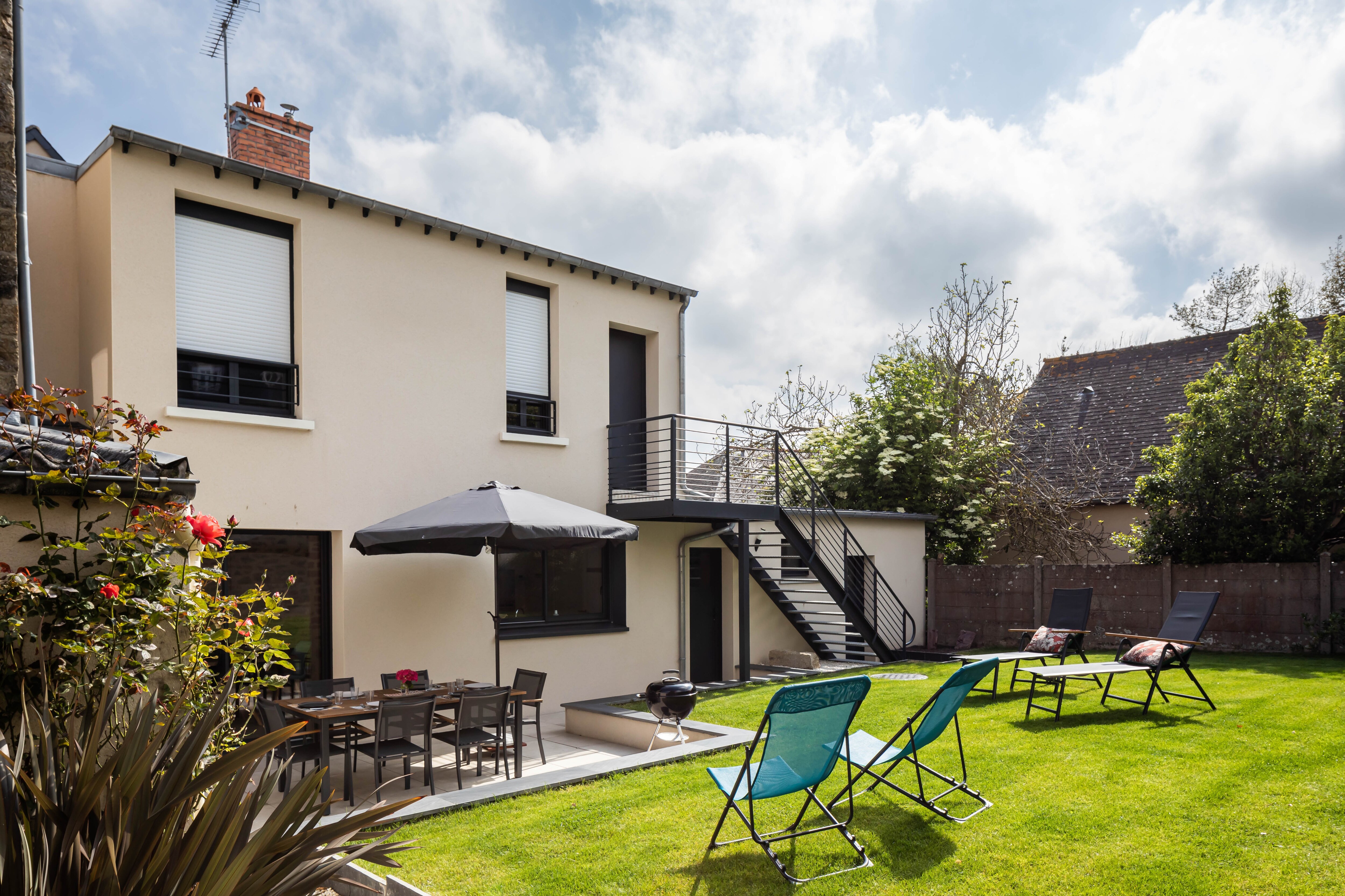 Property Image 1 - Stylish and spacious three bedroom home in Dinard