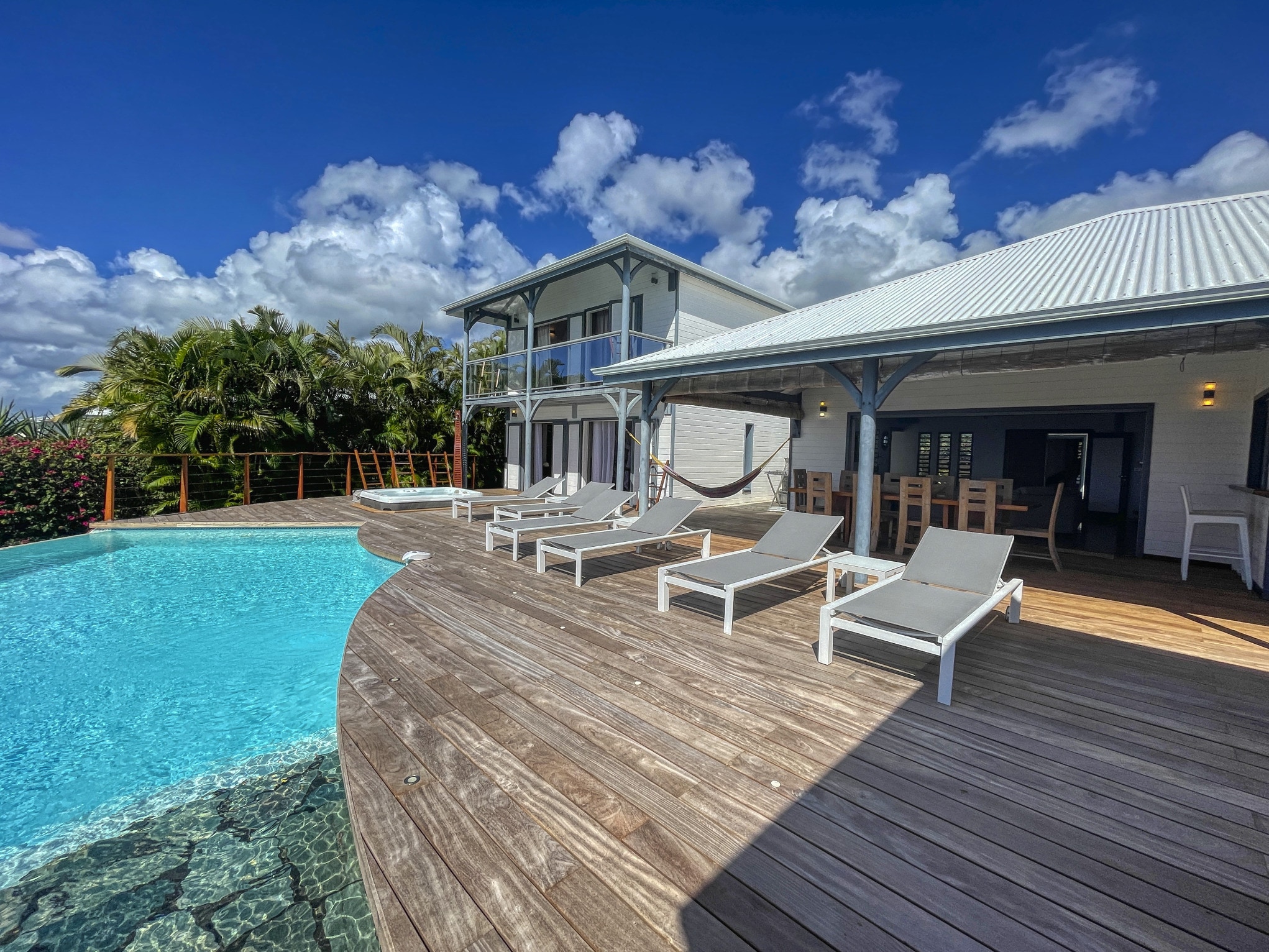 Beautiful Sea View Villa with Pool