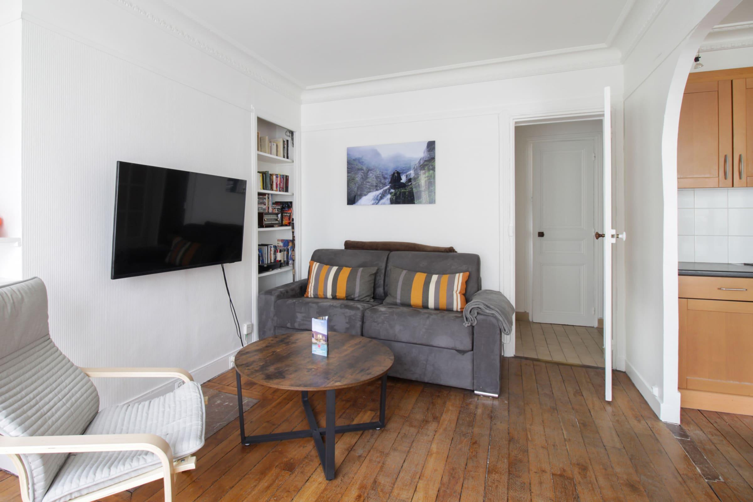 Property Image 2 - Charming flat with balcony in the 20th arrondissement