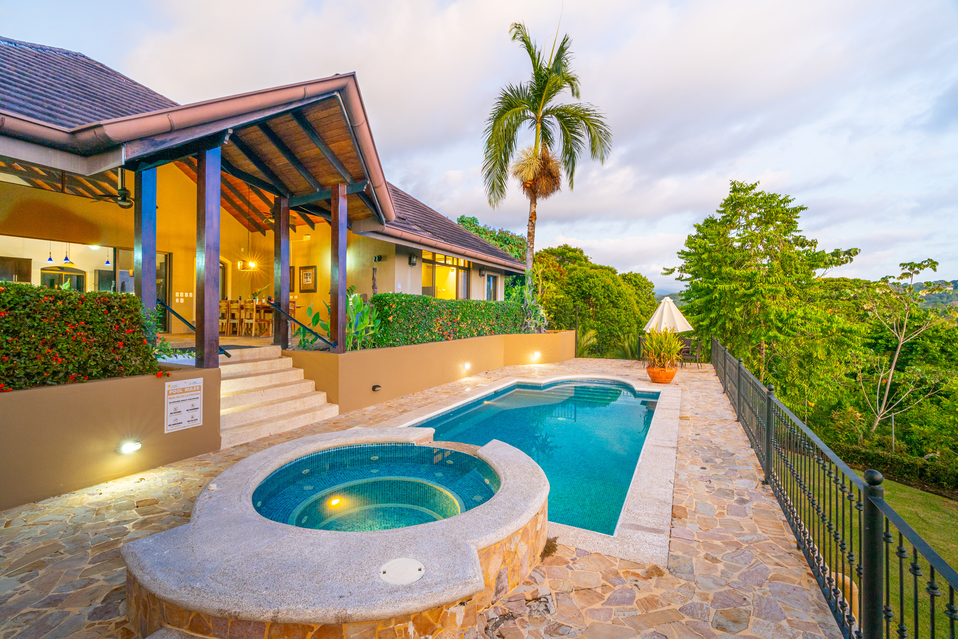 Property Image 1 - Marvelous Villa with Exceptional Pacific Ocean View
