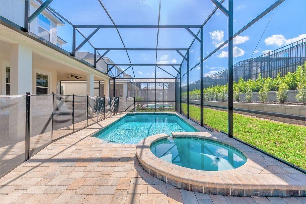 Luxurious Pool and Spa (Pool/Spa Heat & Grill Rentals Available for Additional Fee)