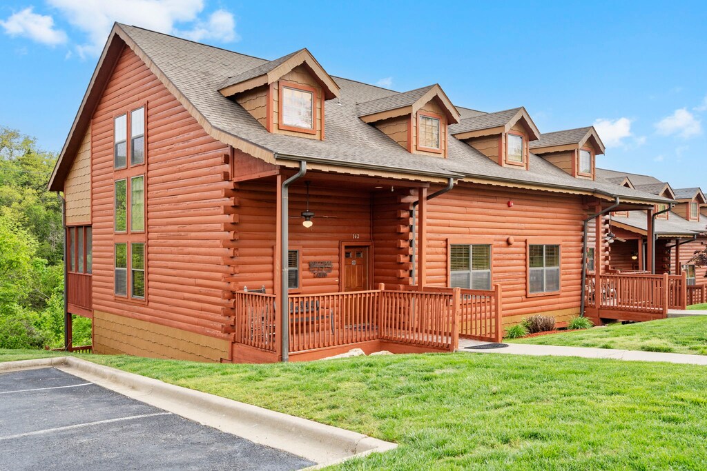 Cabin Exterior- Covered Front Porch, Easy Parking, No Stair Entry!
