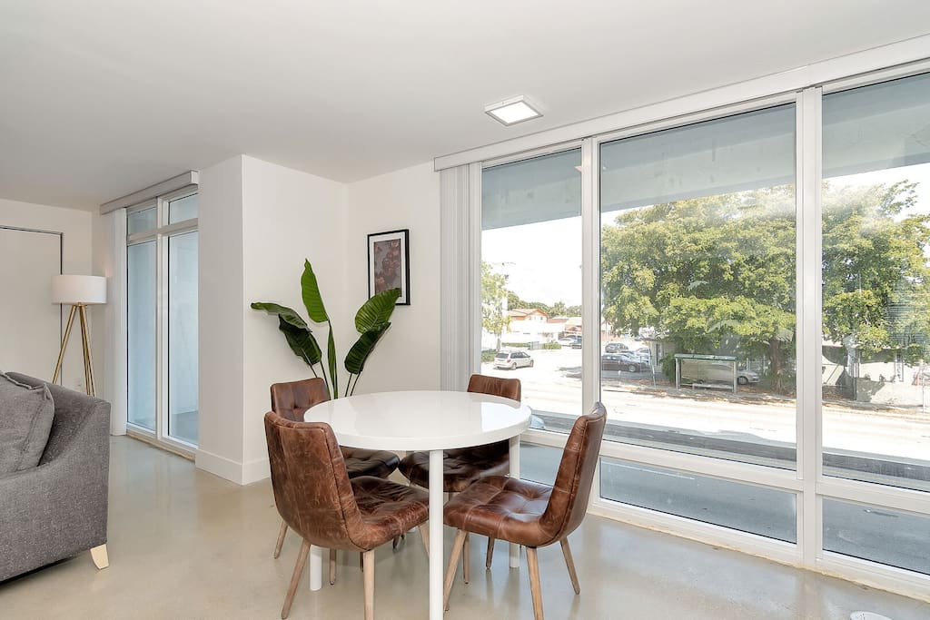 Property Image 2 - Grove 27 | 15 Min to Beach | Terrace | Parking