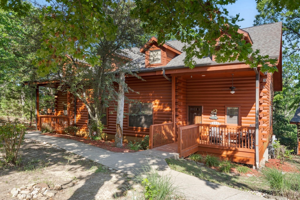 Full Adjoined Cabins Exterior showing Both Entrances-