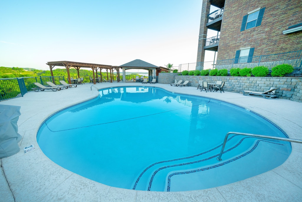 Seasonal Outdoor Pool Access