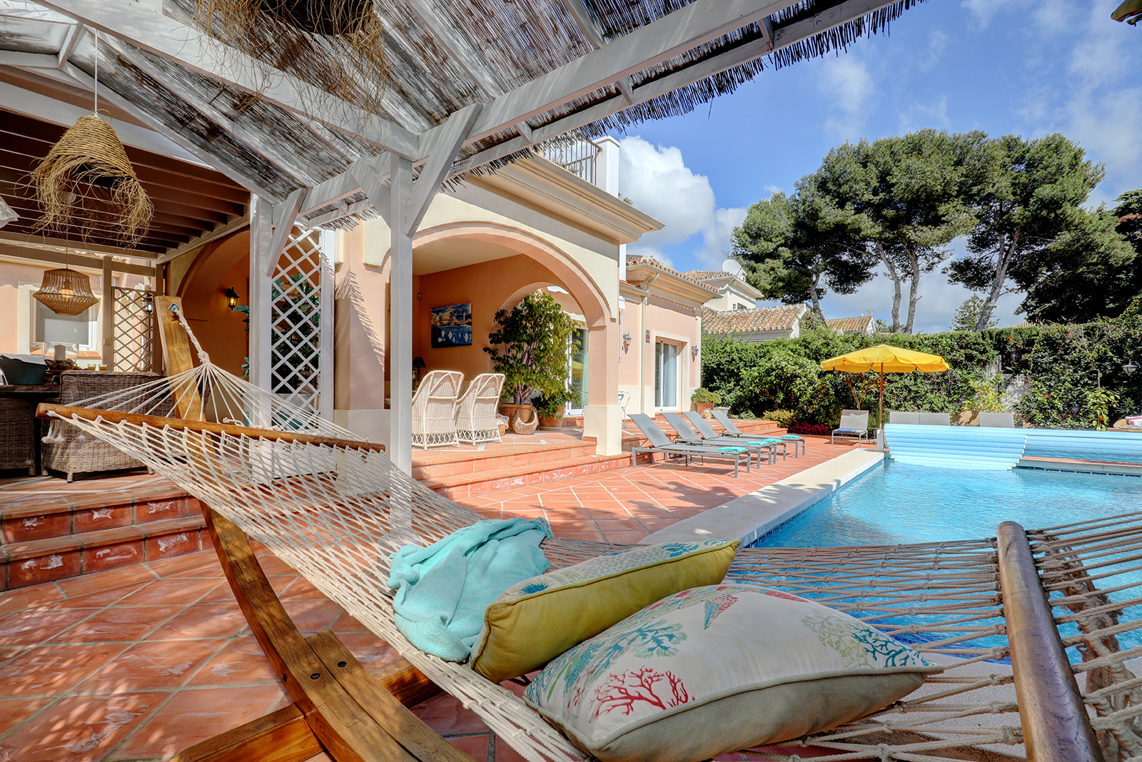 Property Image 2 - Beach side villa with private pool and gorgeous gardens