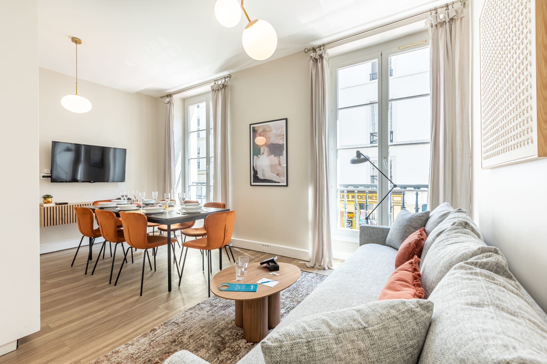 Property Image 1 - Elegant four bedroom apartment near the Palais royal
