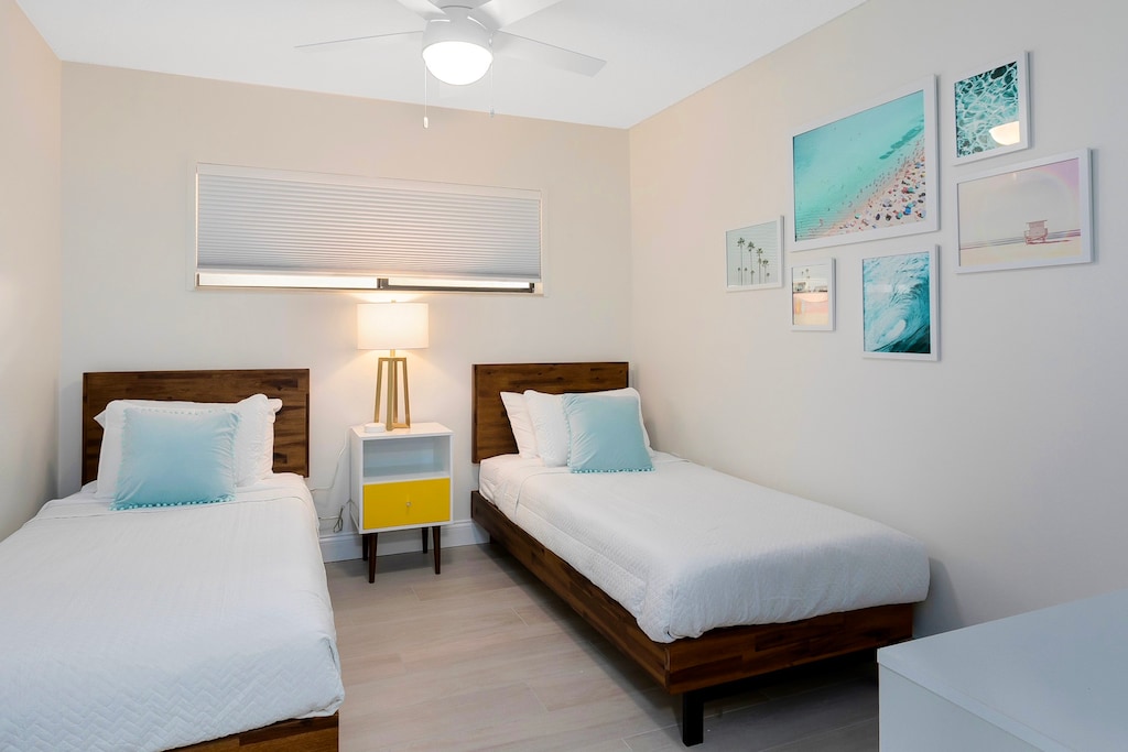 Guest bedroom with two twins.