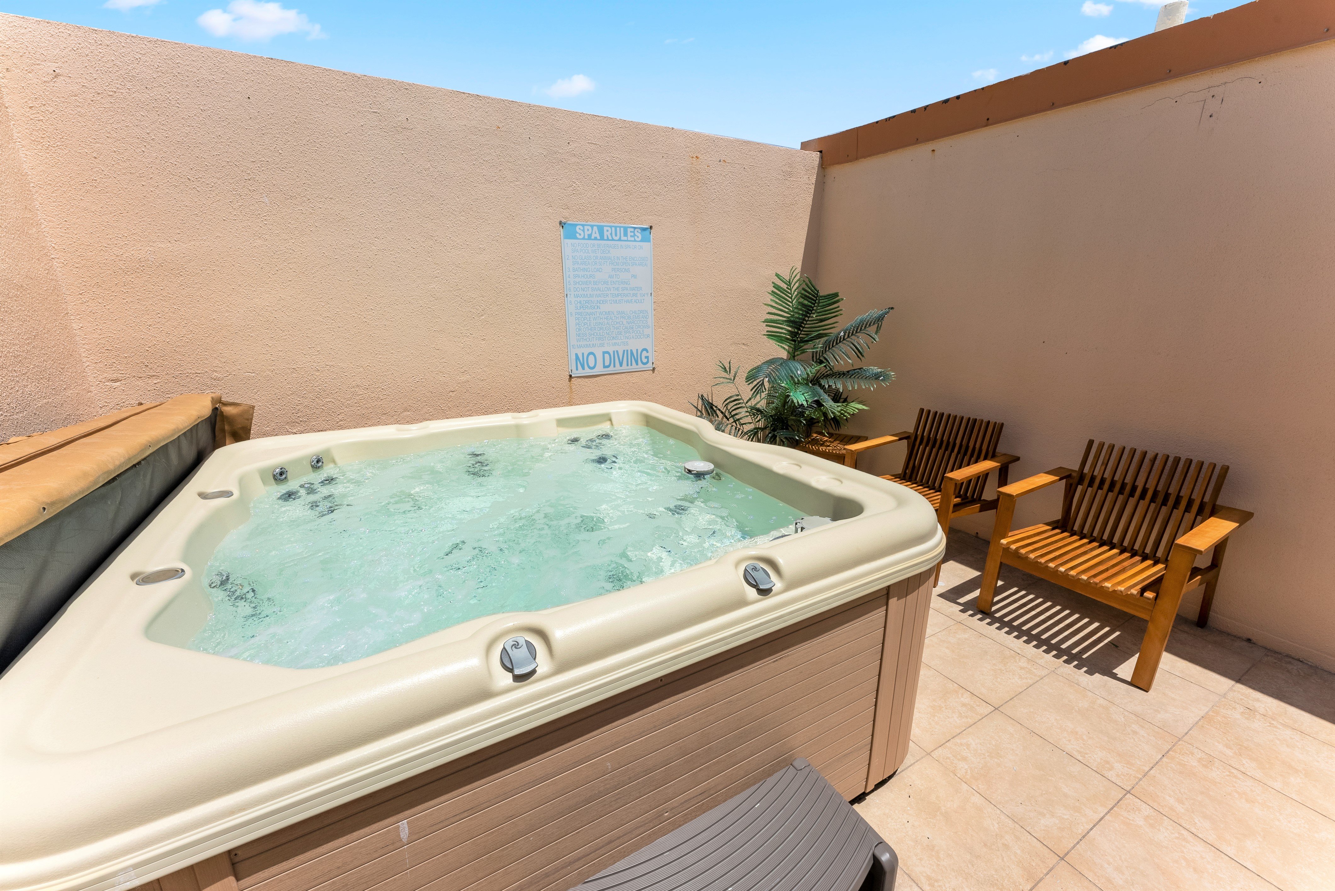 Paradise Beach Club 449
