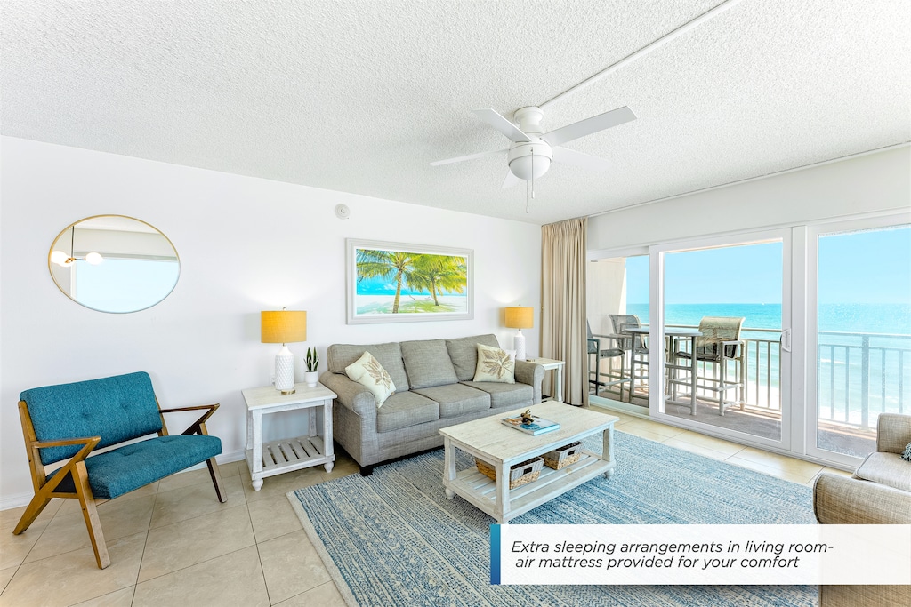 Brigh & airy living room with beautiful oceanfront balcony