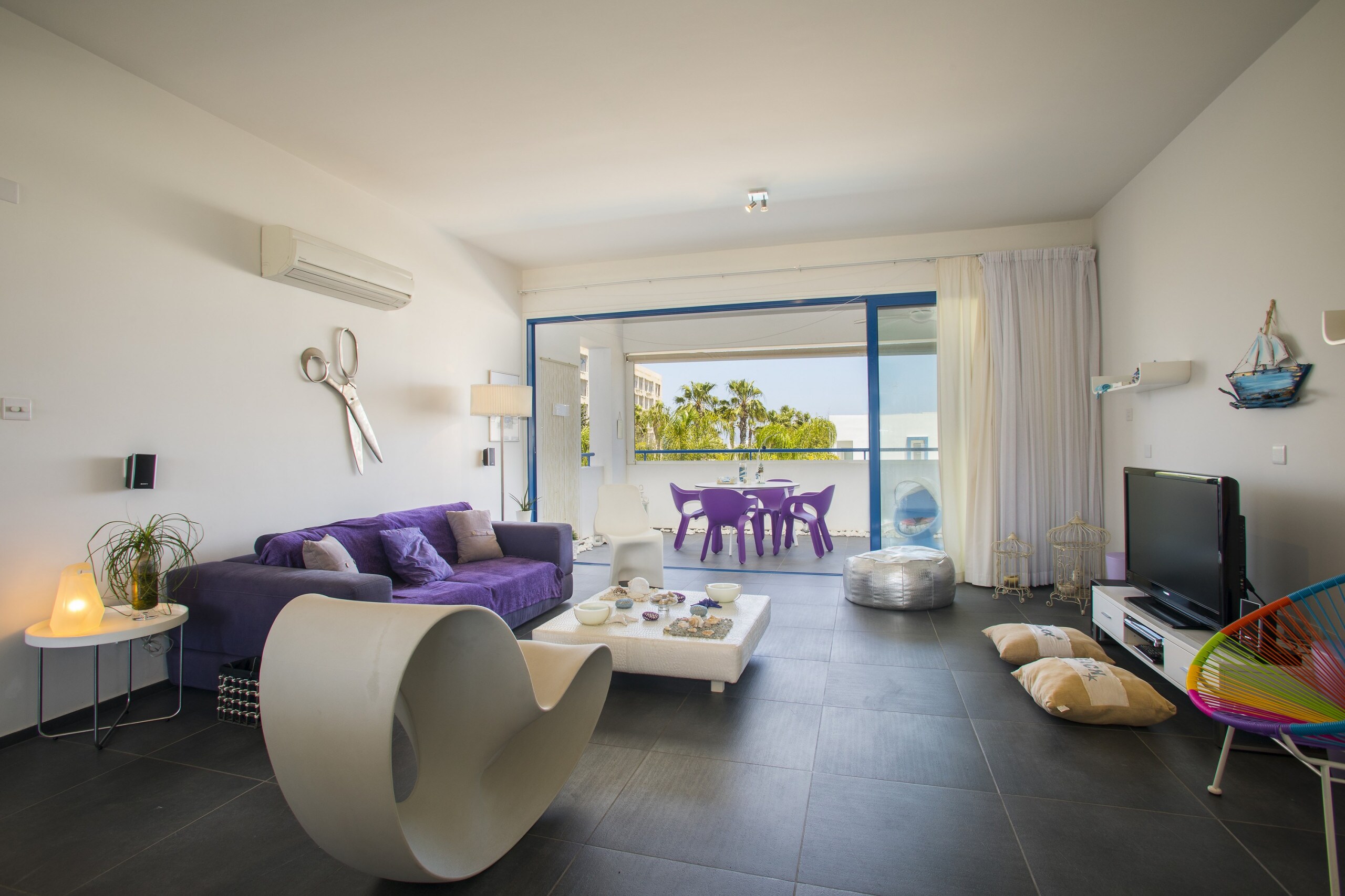 Property Image 1 - Designer Apartment Ideal for Family steps to the Beach