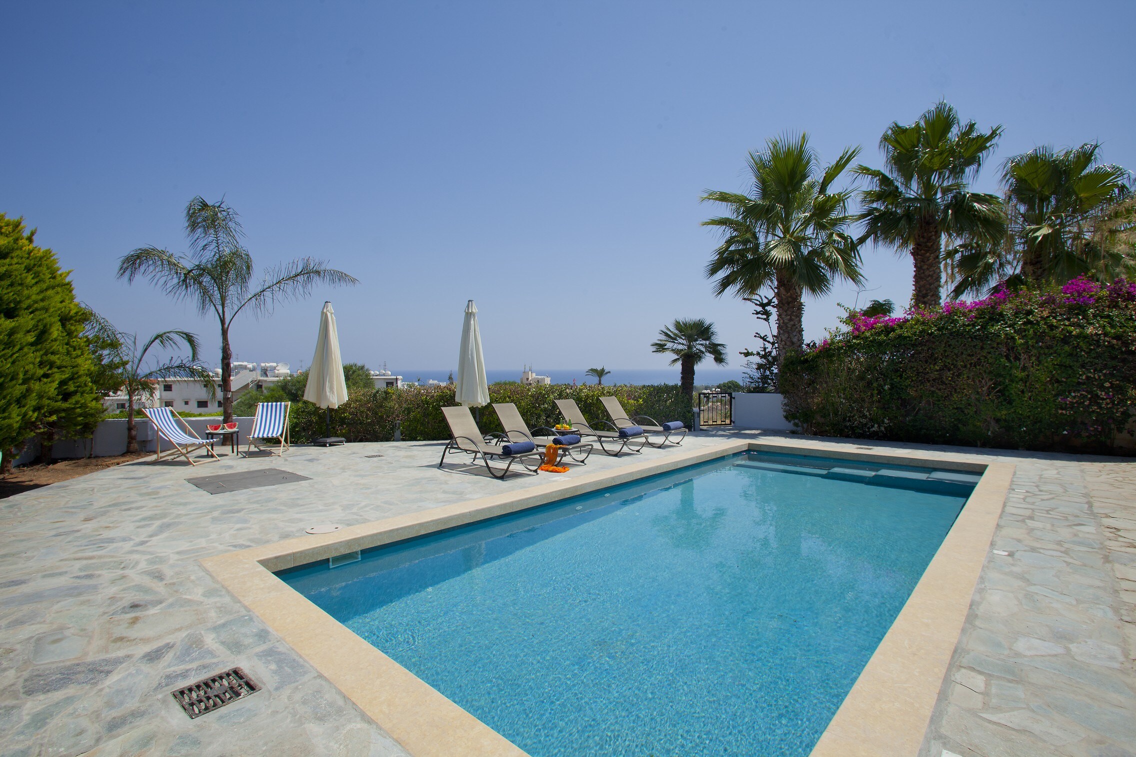 Property Image 2 - Exclusive Sea View Villa with Great Pool and Garden