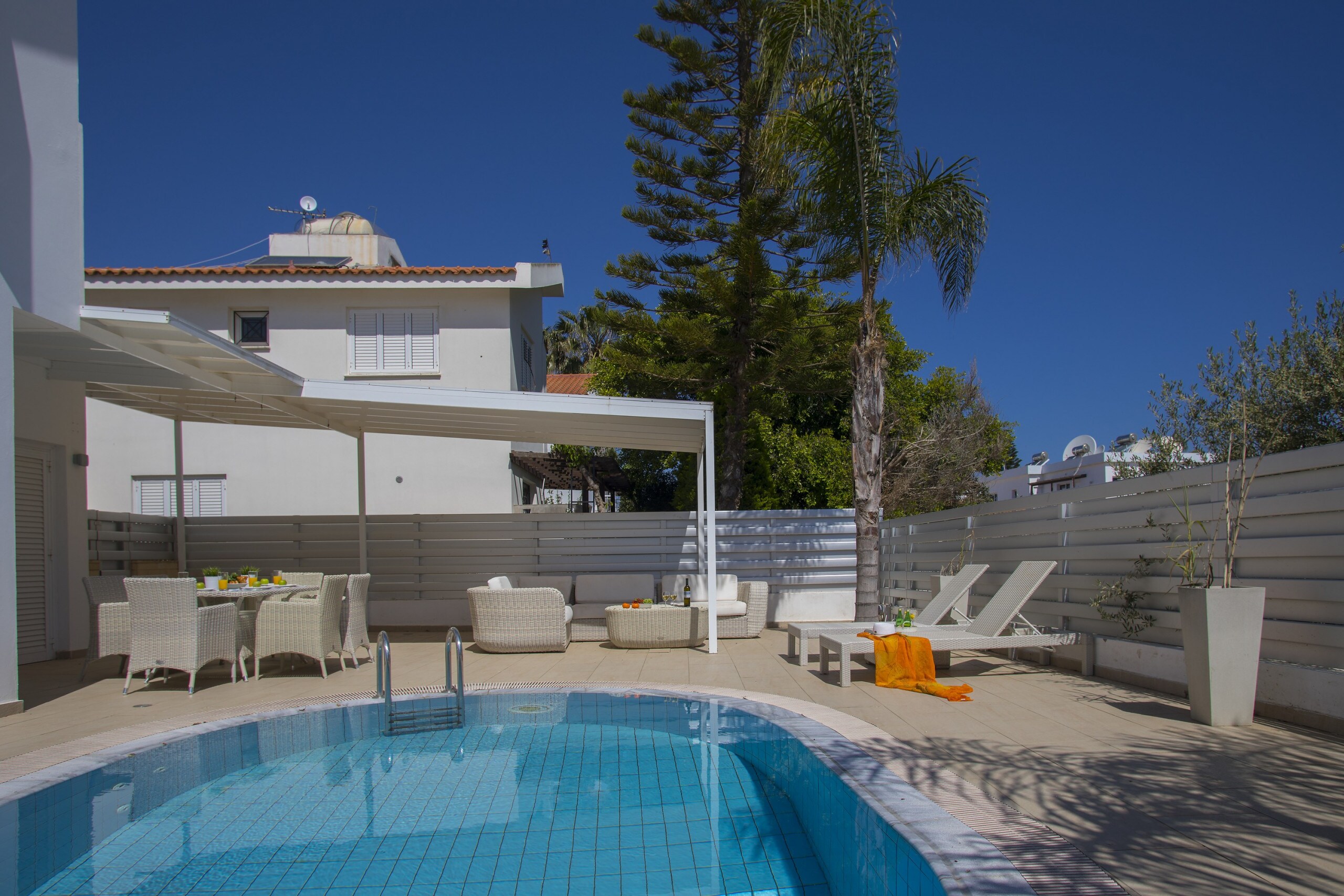 Property Image 2 - Exceptional Villa close to Picturesque Kalamies Beach