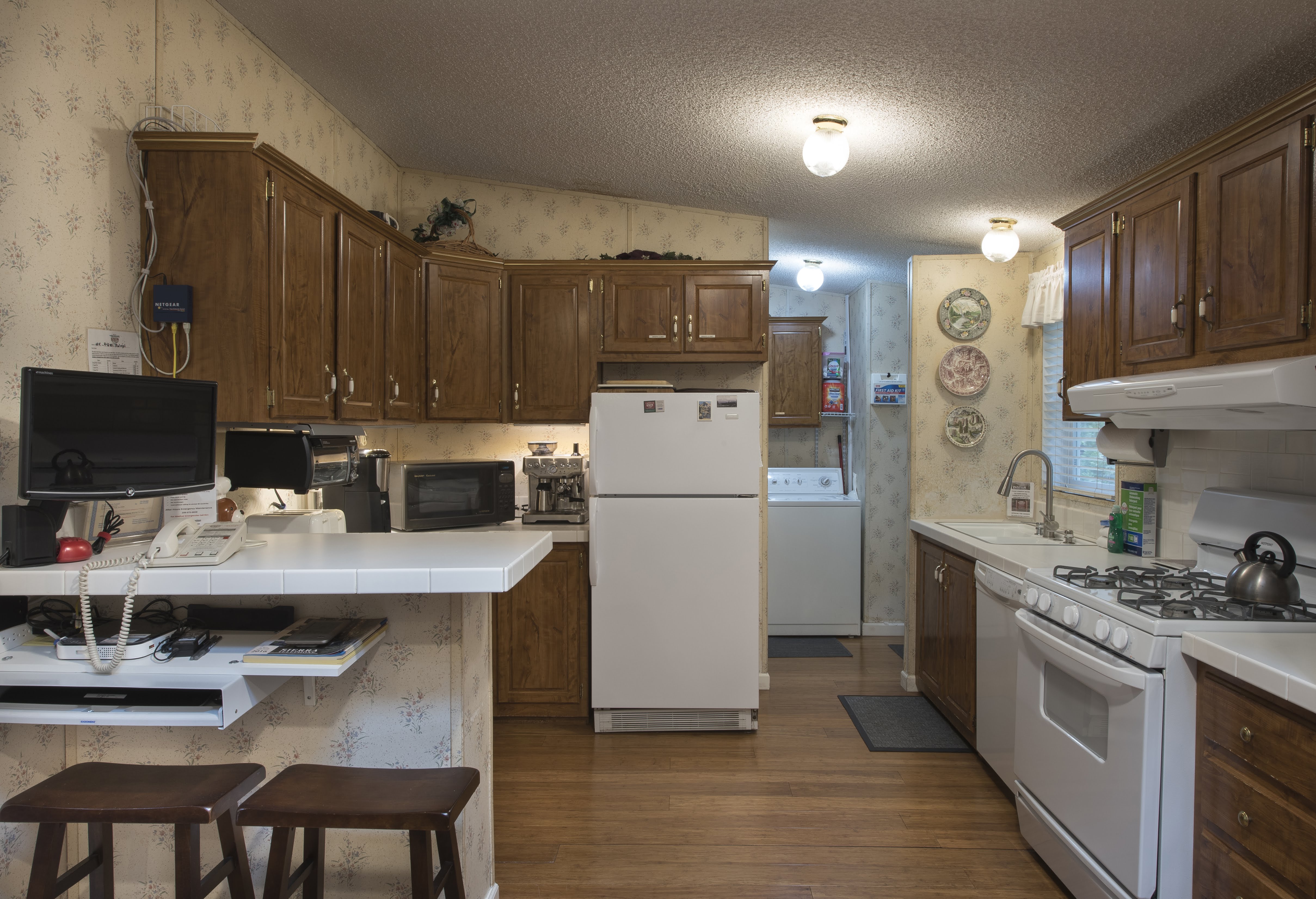 Kitchen with Gas Stove, Dishwasher, Microwave, Coffee Maker