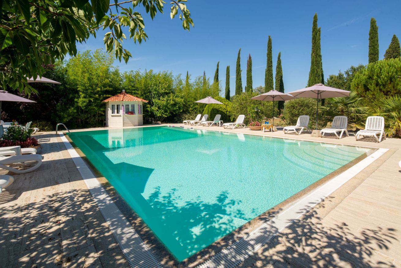 Property Image 2 - Fabulous private villa with pool and tennis court