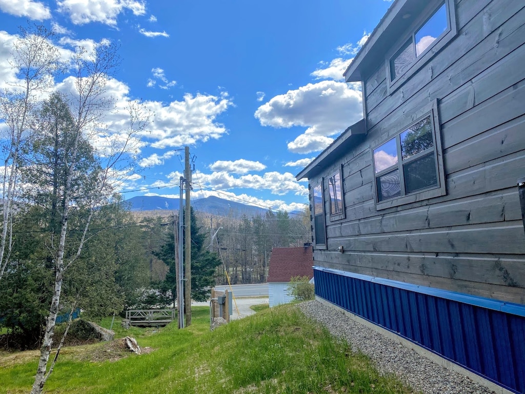 BMV2 Tiny Home has mountain views
