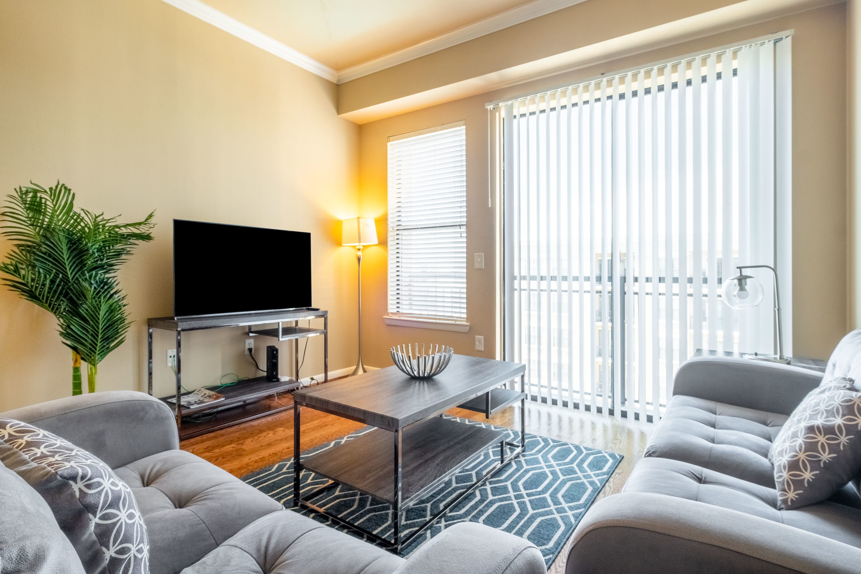 Dive into relaxation in our spacious living room, the ideal spot for both entertainment and quiet moments.
