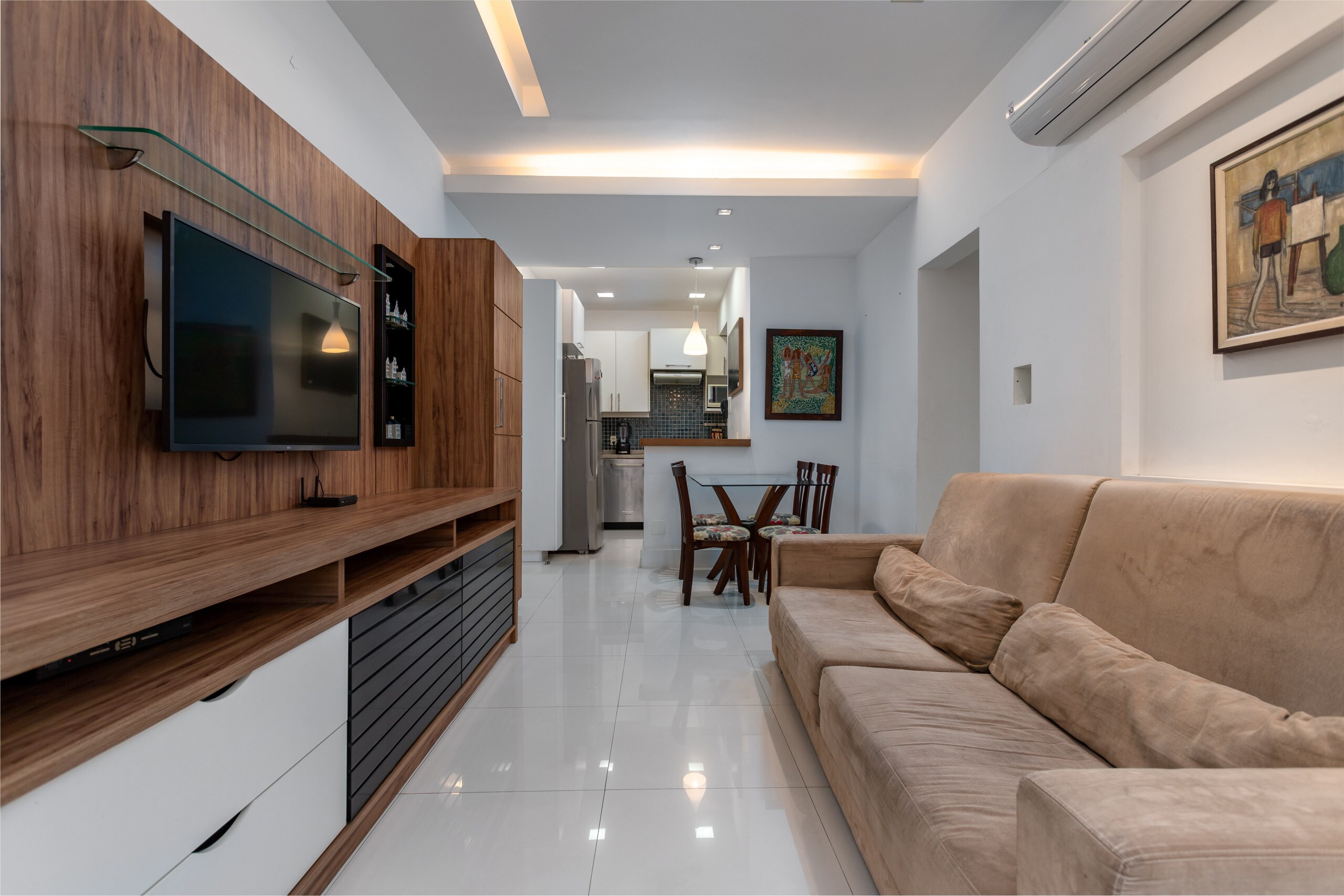 Property Image 1 - Attractive Apartment close to the Subway and the Beach