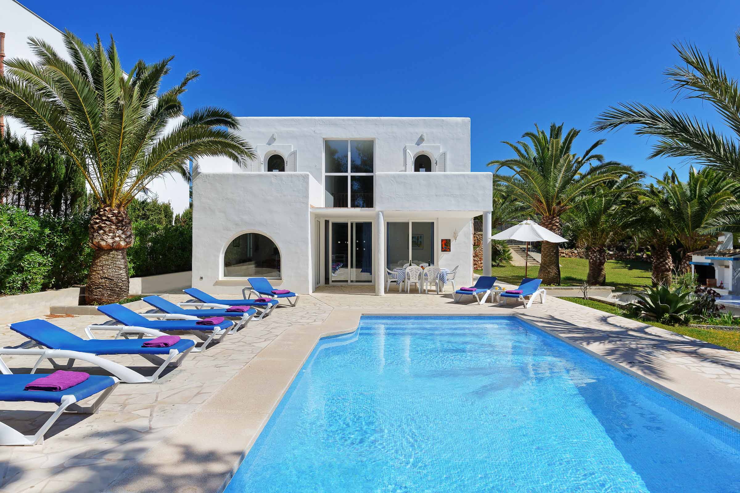 Property Image 2 - Bright White Villa with Private Pool and Garden BBQ