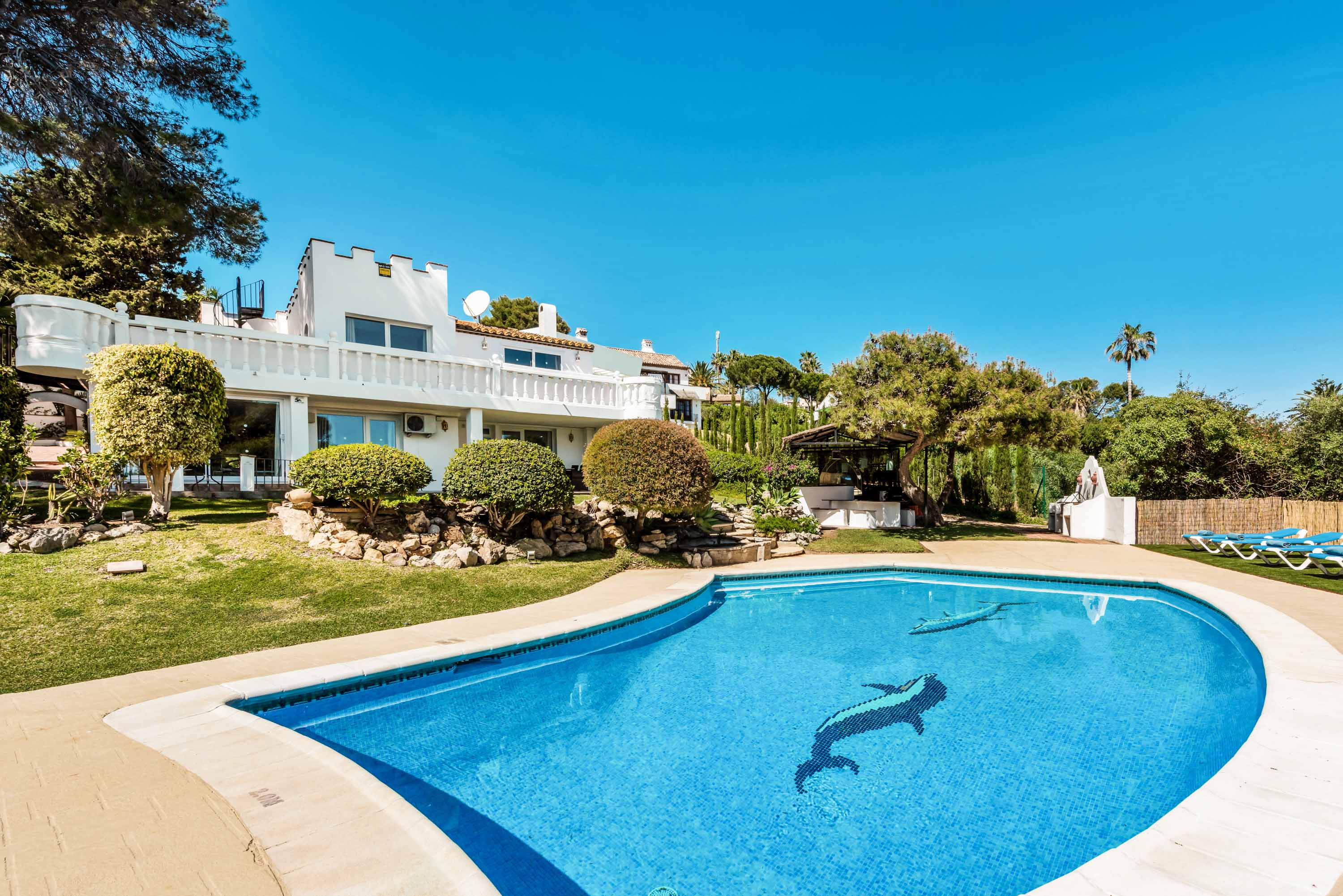Property Image 1 - Gorgeous Comfy Villa with Mature Mediterranean Gardens