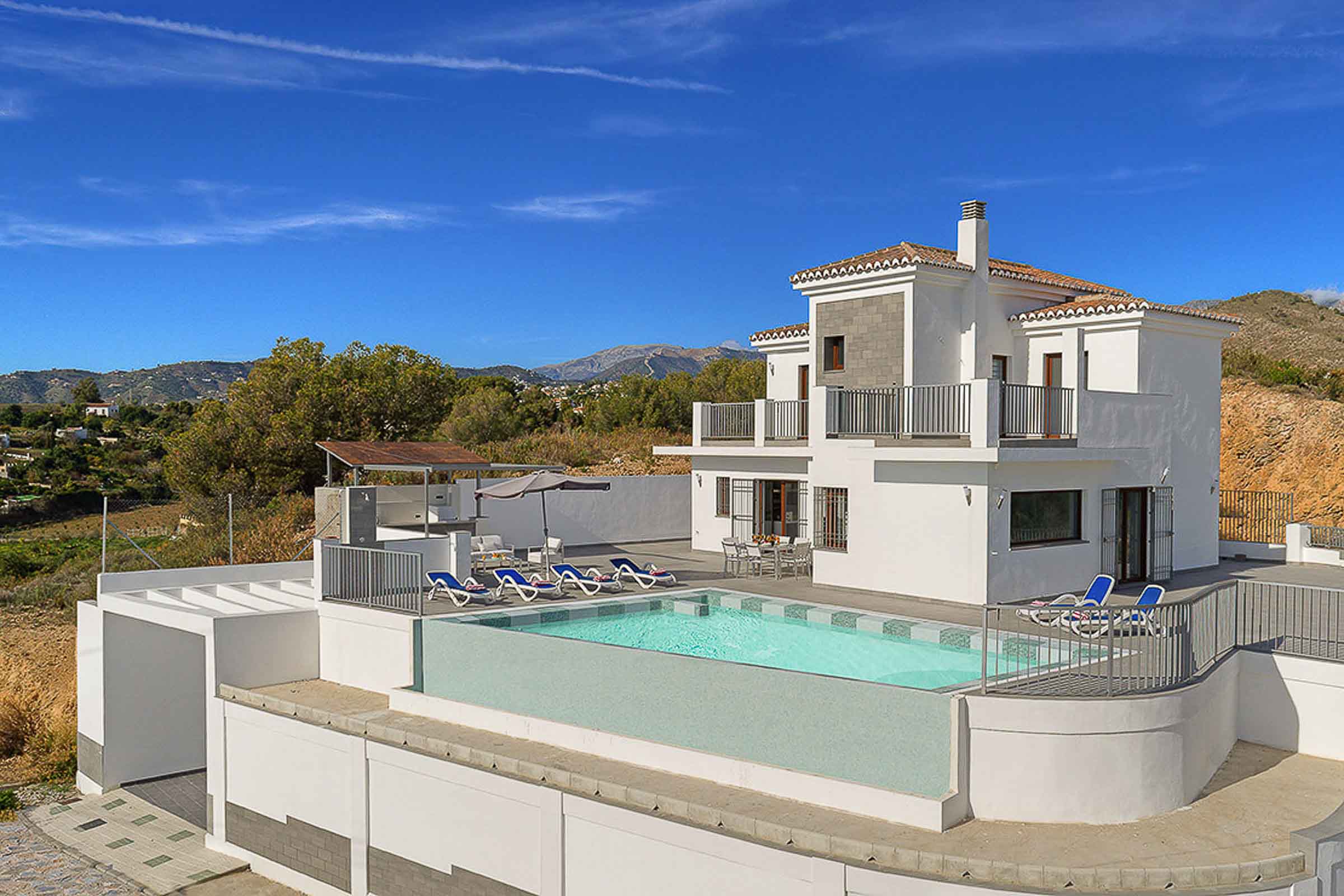 Property Image 2 - Modern Brilliant Villa with a Panoramic Coastline Views