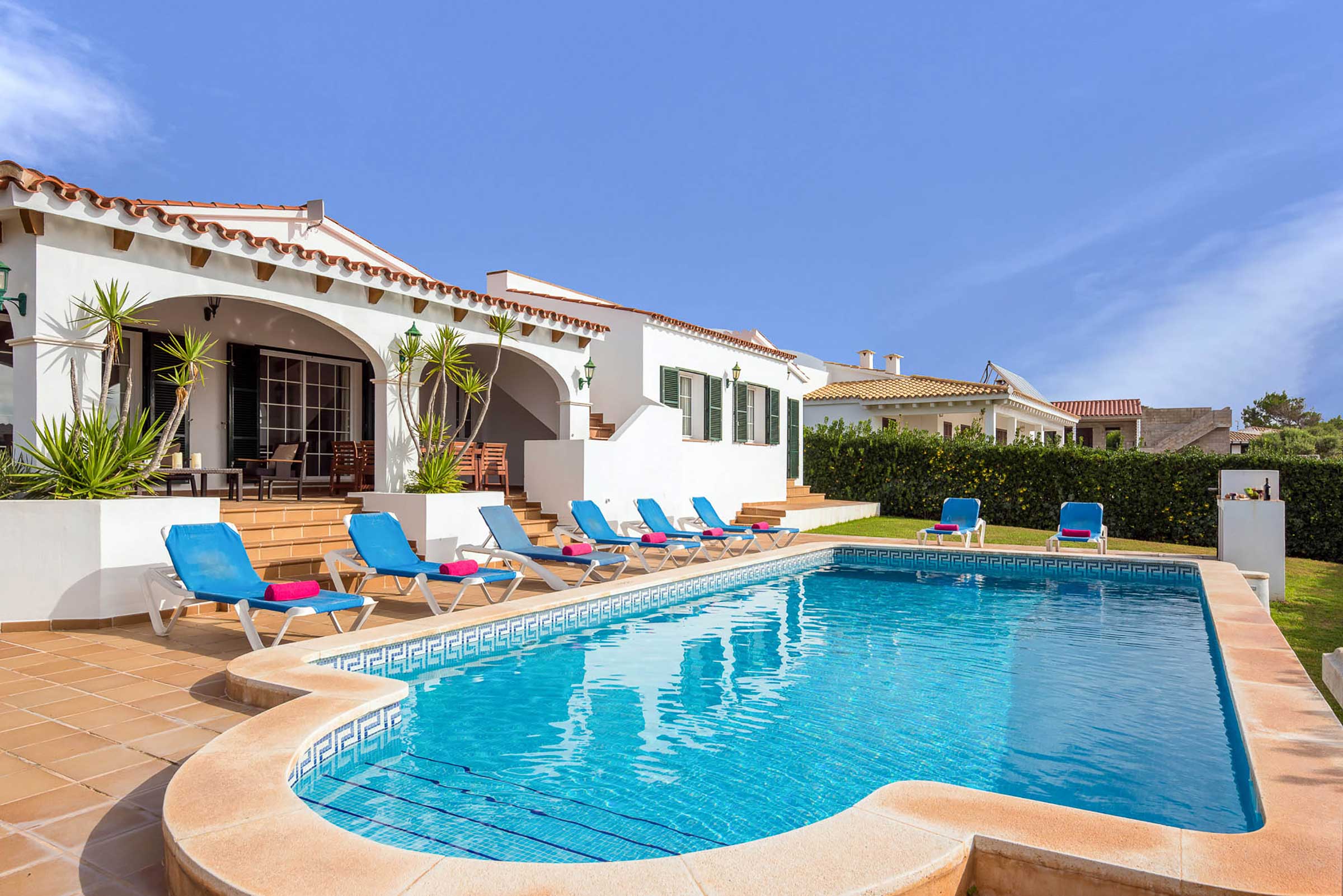 Property Image 1 - Classy Spanish Villa overlooking the Mediterranean Sea