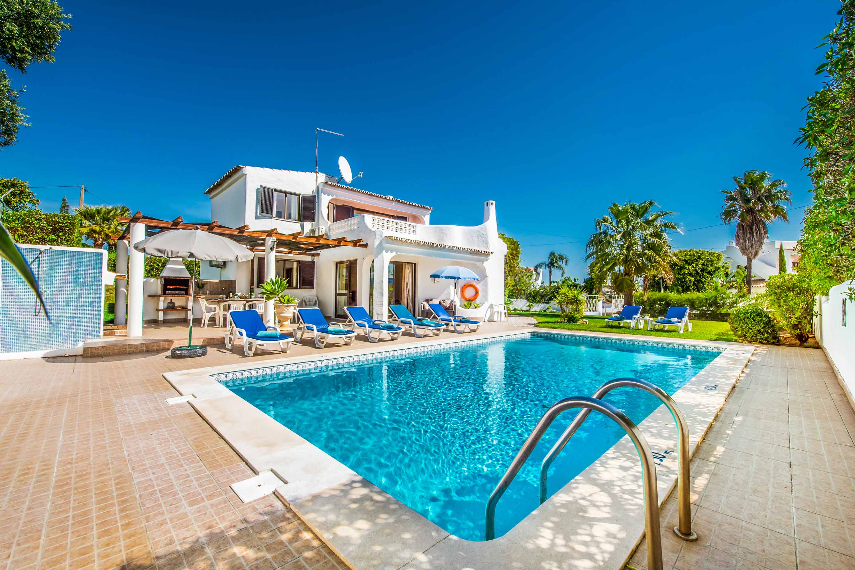 Property Image 2 - Traditional Serene Villa with Tropical Palms and Pool