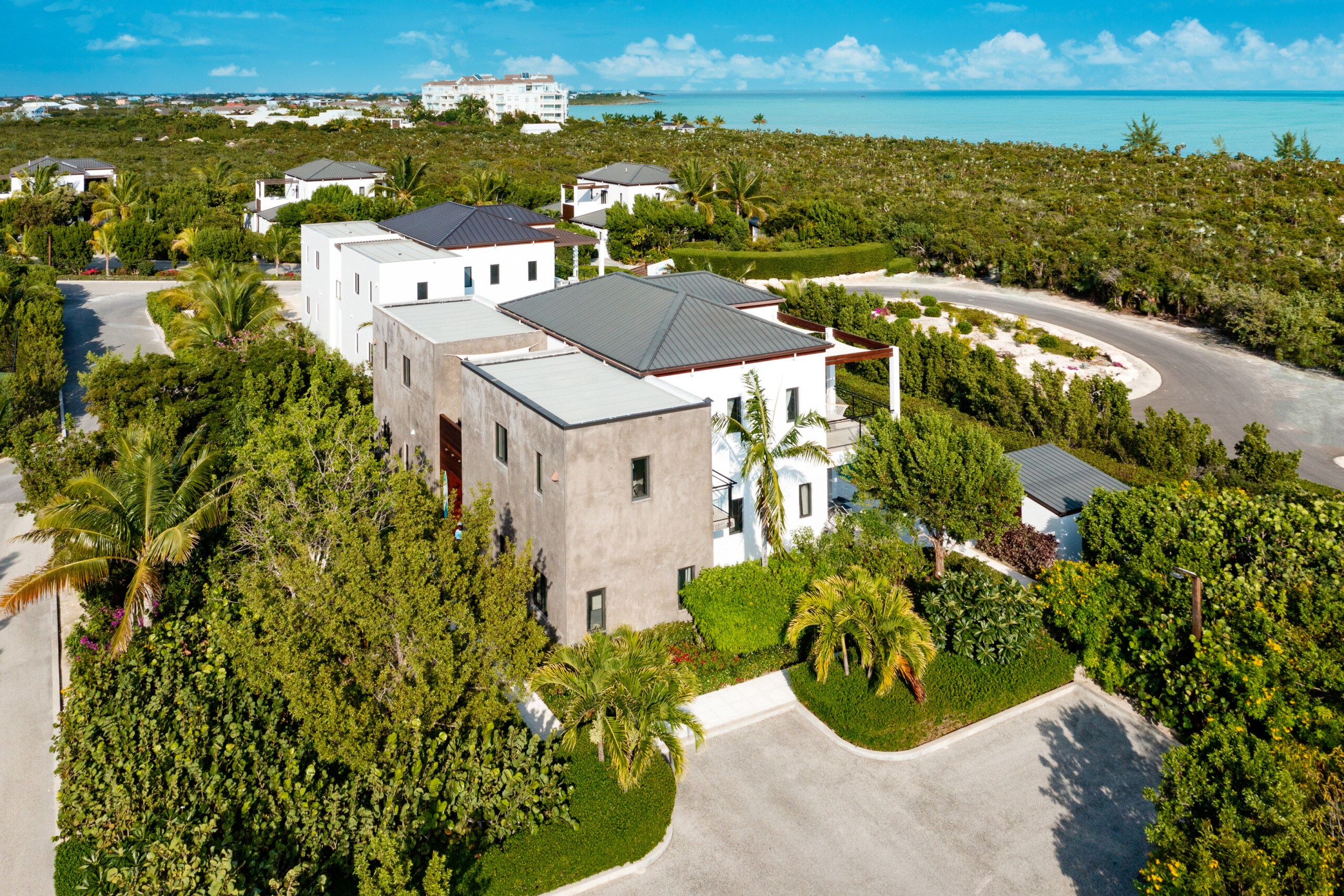 Property Image 2 - Charming Caribbean Villa close to Long Bay Beach