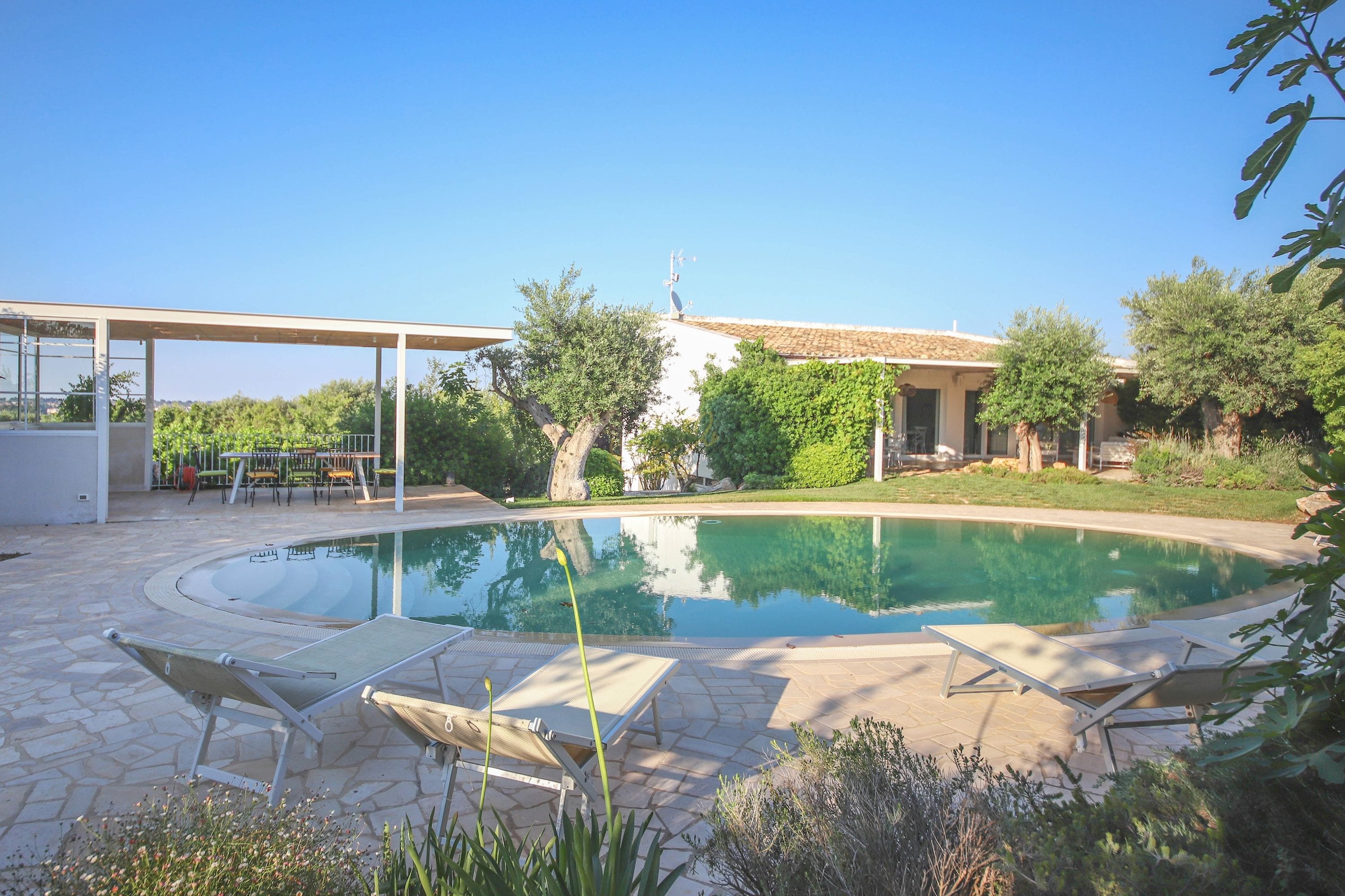 Property Image 2 - TD Il Vecchio Fienile Outdoor Kitchen with Pool View