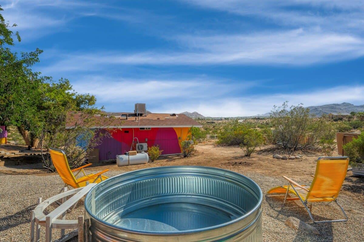 Property Image 1 - Rainbow House | Glampers Paradise