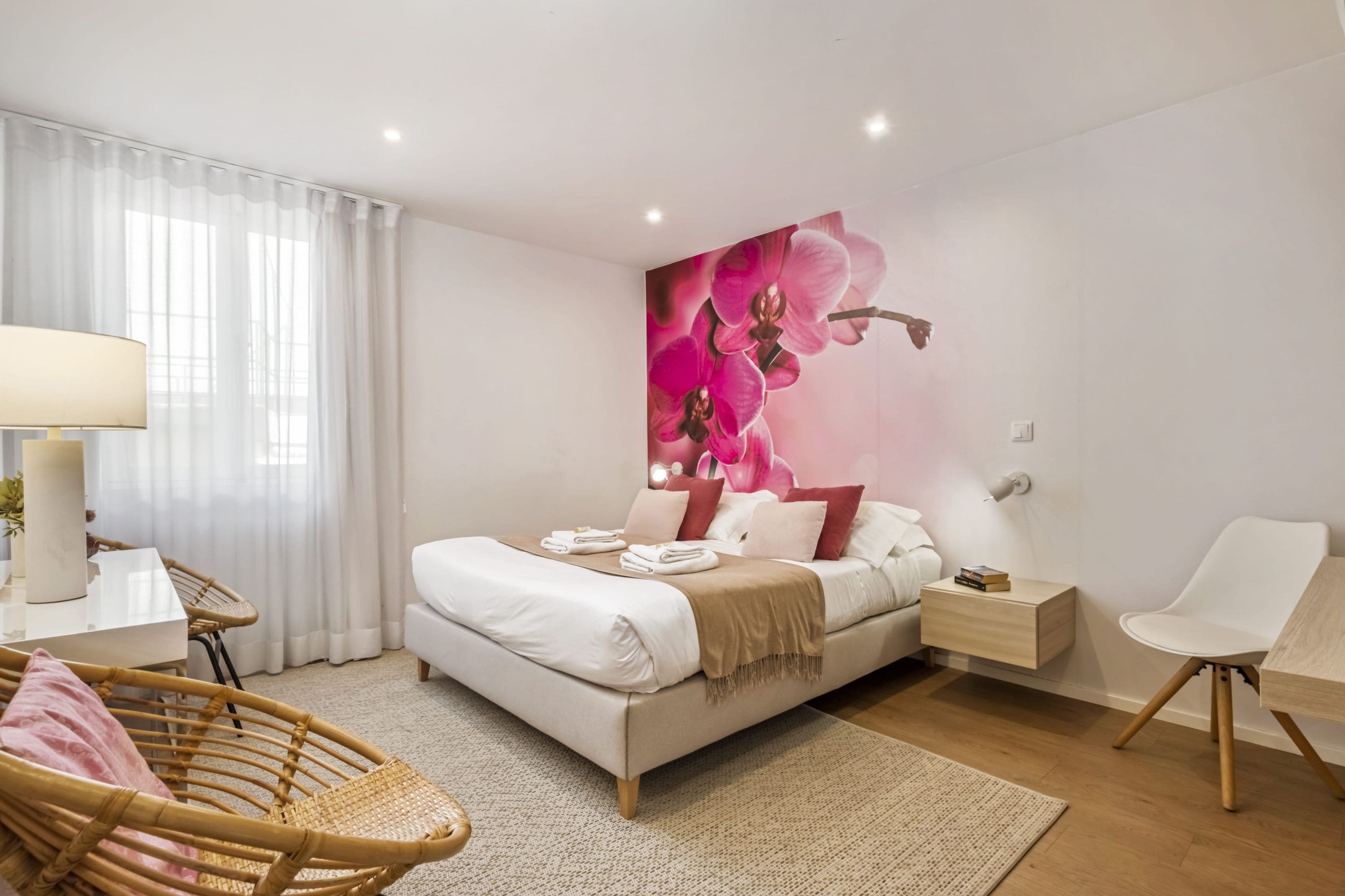 Property Image 2 - Colourful Bright Apartment with Parking in Funchal