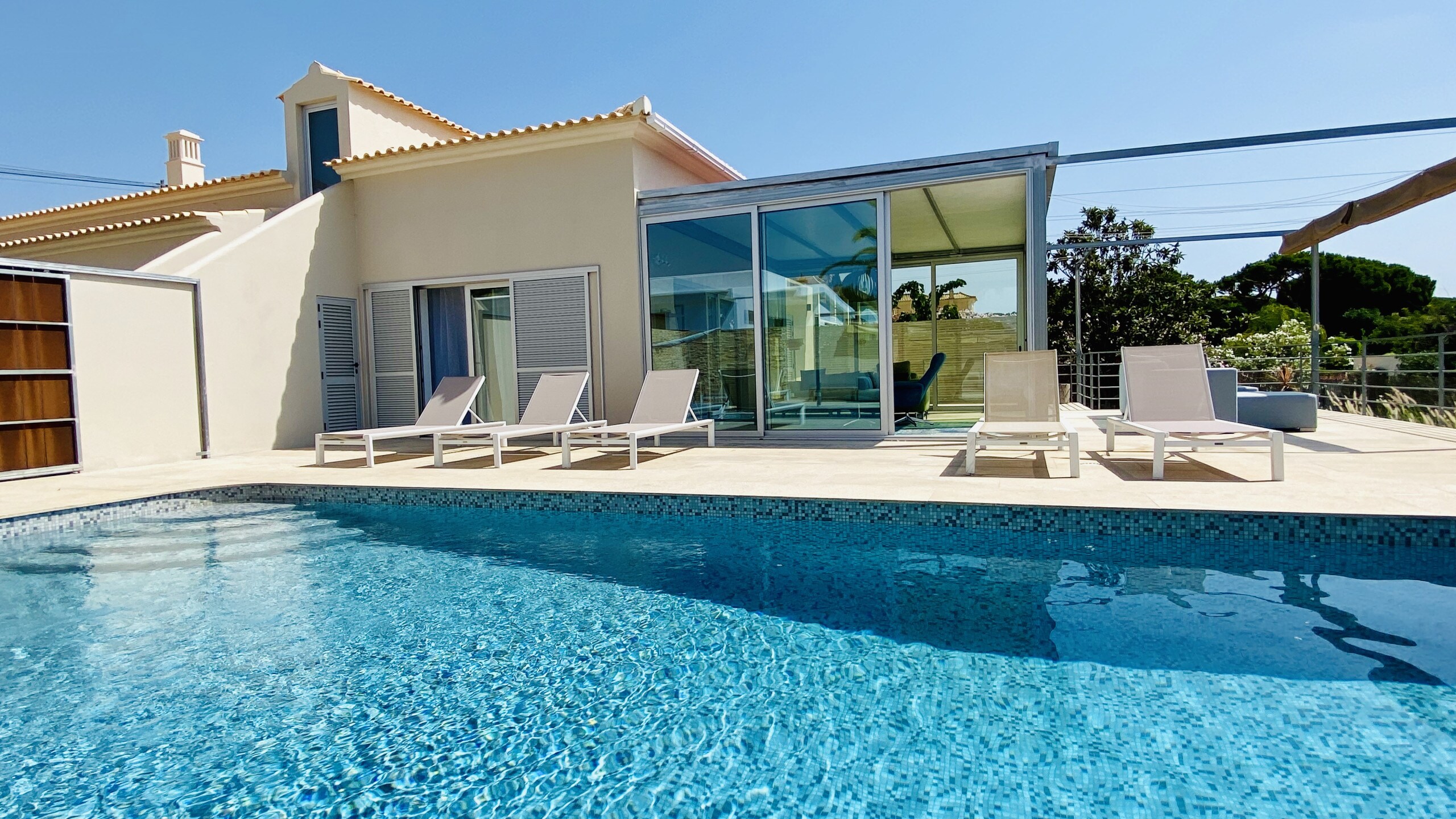 Property Image 2 - Dazzling Modern Villa with Parking near the Sandy Beach