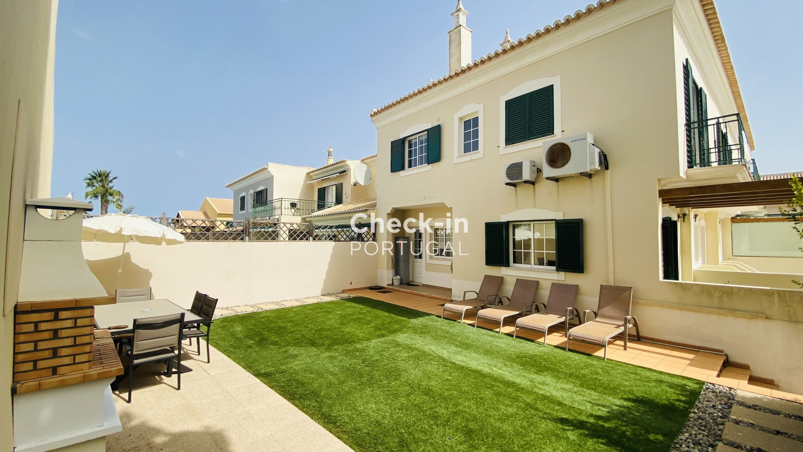 Villa for 8 people in Vilamoura located near the golf course and Praia da Falésia