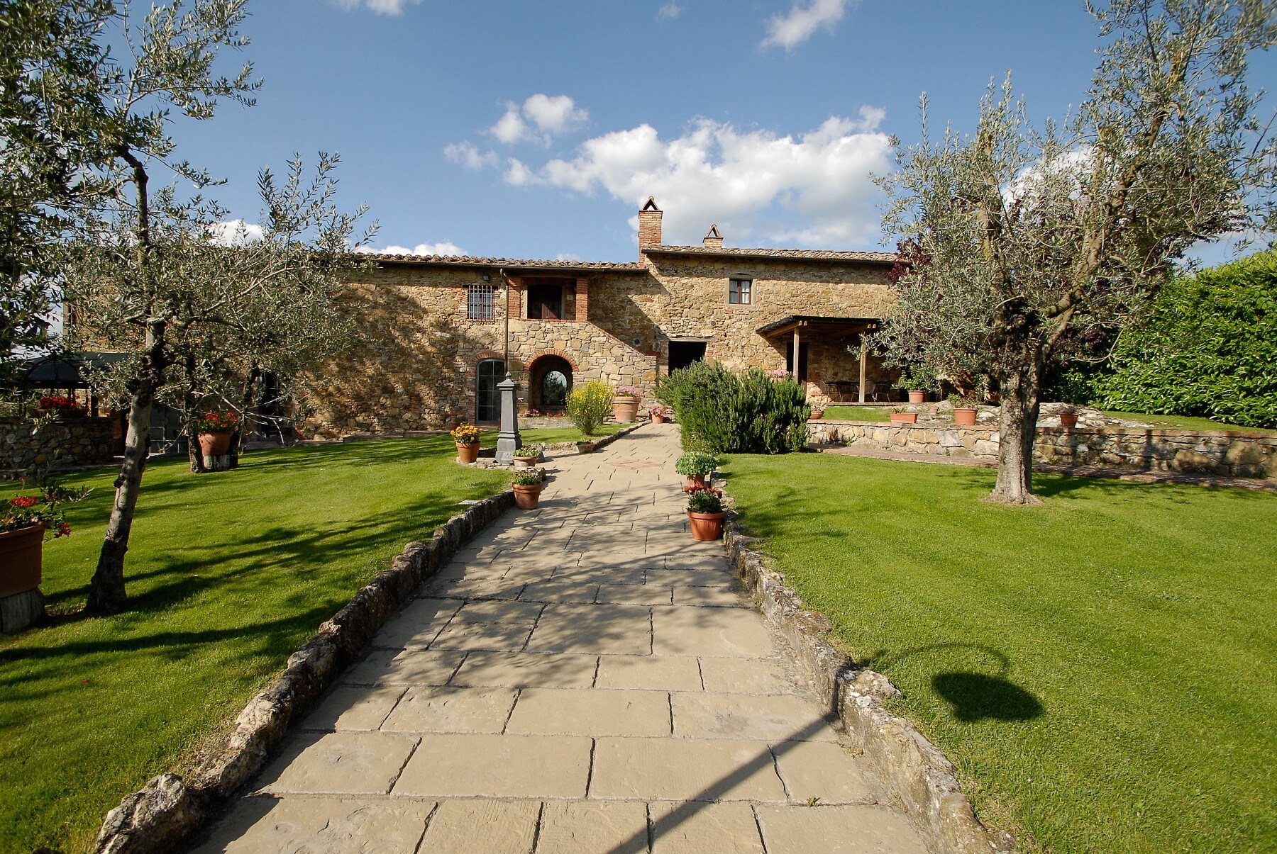 Property Image 2 - Farmhouse with Infinity Pool and Countryside Views