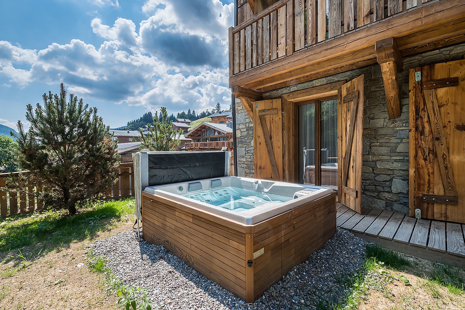 Property Image 1 - Premium Chalet with Magnificent view over the Alps