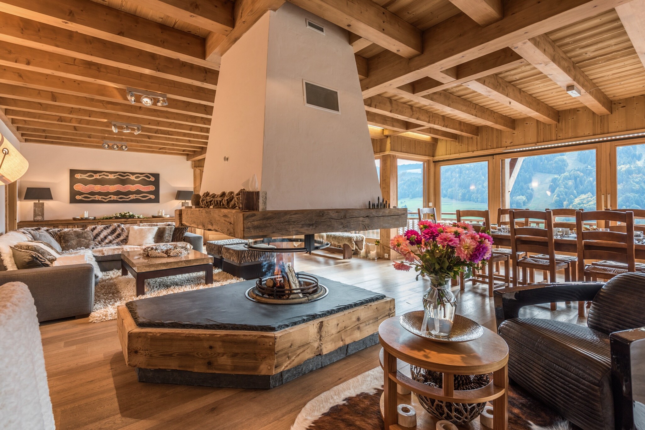 Property Image 1 - Exclusive Chalet with Stunning view of the Snowy Alps