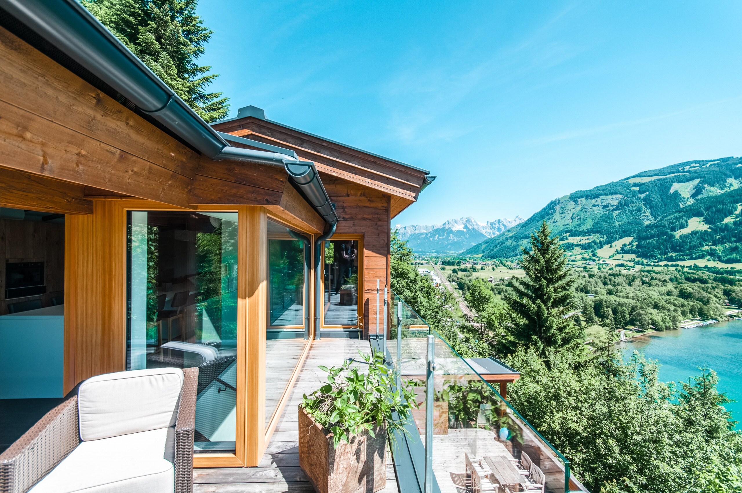 Property Image 1 - Tranquil Chalet with Heated Sun Terrace and Sauna